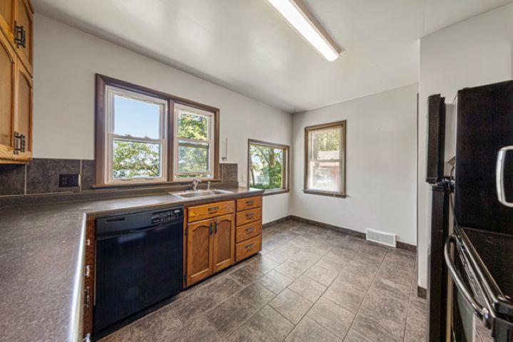775 Shoreacres Drive Property Photo 12