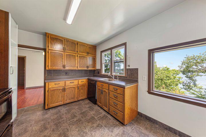 775 Shoreacres Drive Property Photo 13