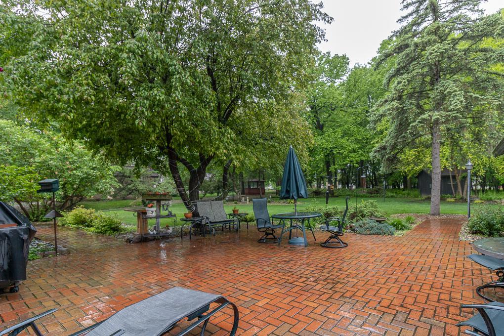 710 Summit Avenue Property Photo 7