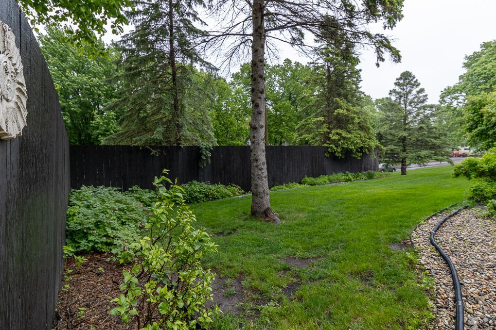 710 Summit Avenue Property Photo 9