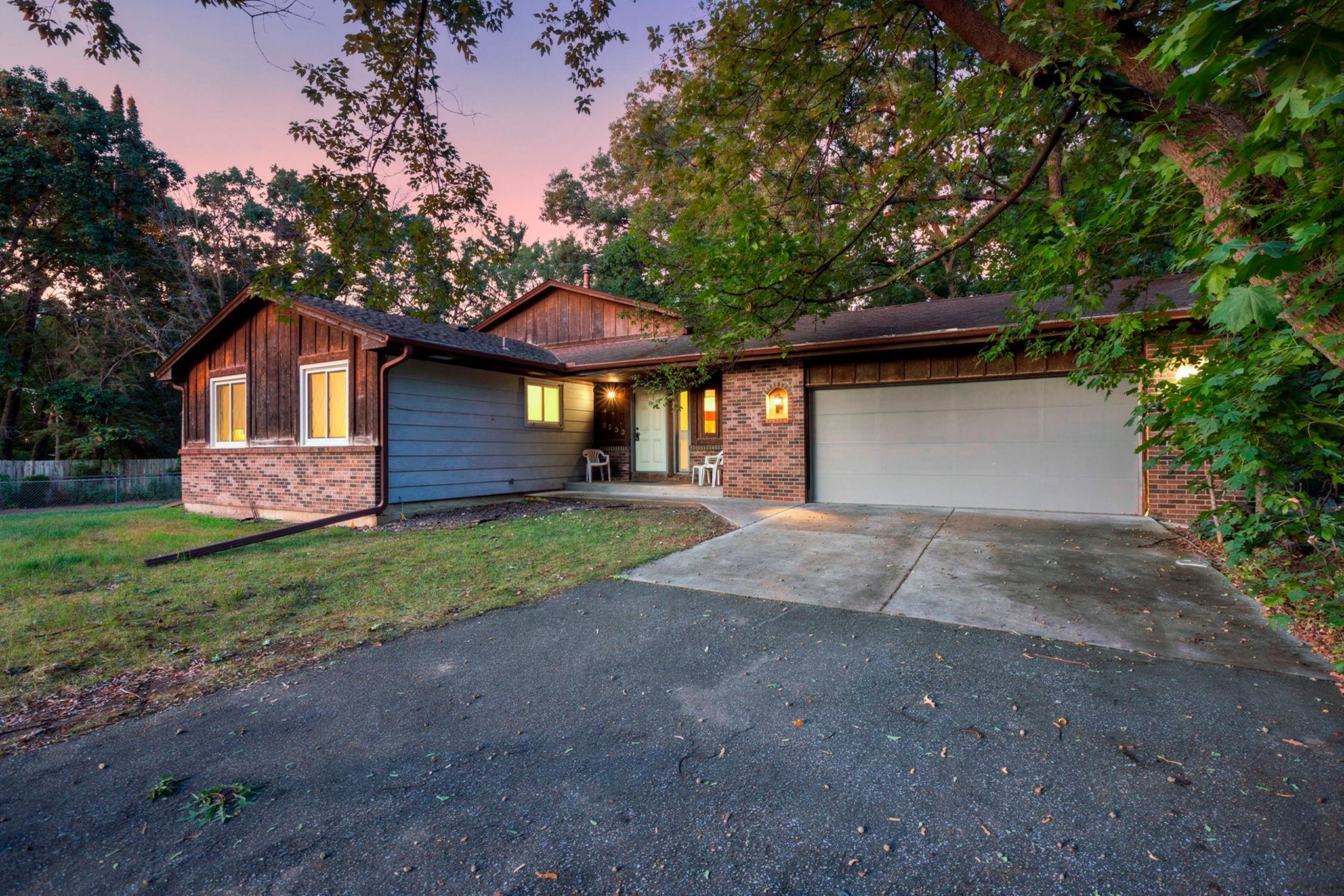 8233 Pleasant View Court Property Photo 1