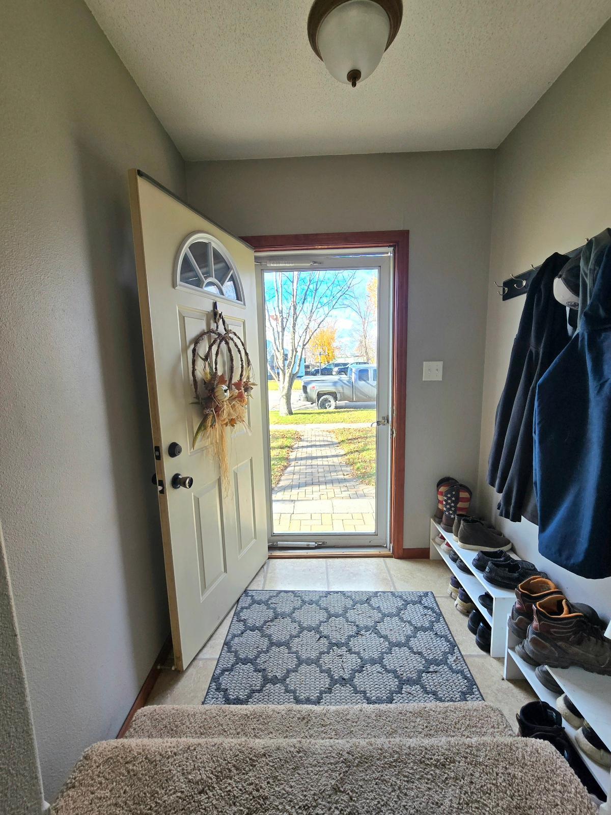 337 2nd Avenue E Property Photo 3