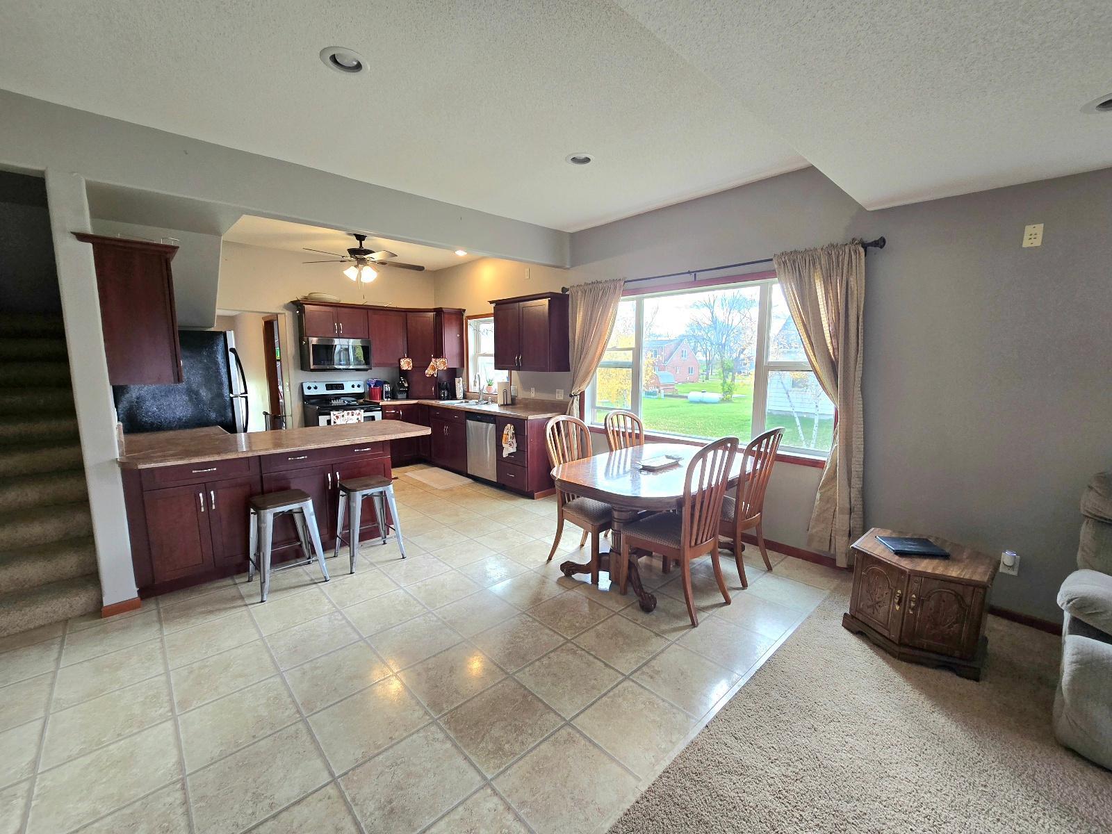 337 2nd Avenue E Property Photo 6