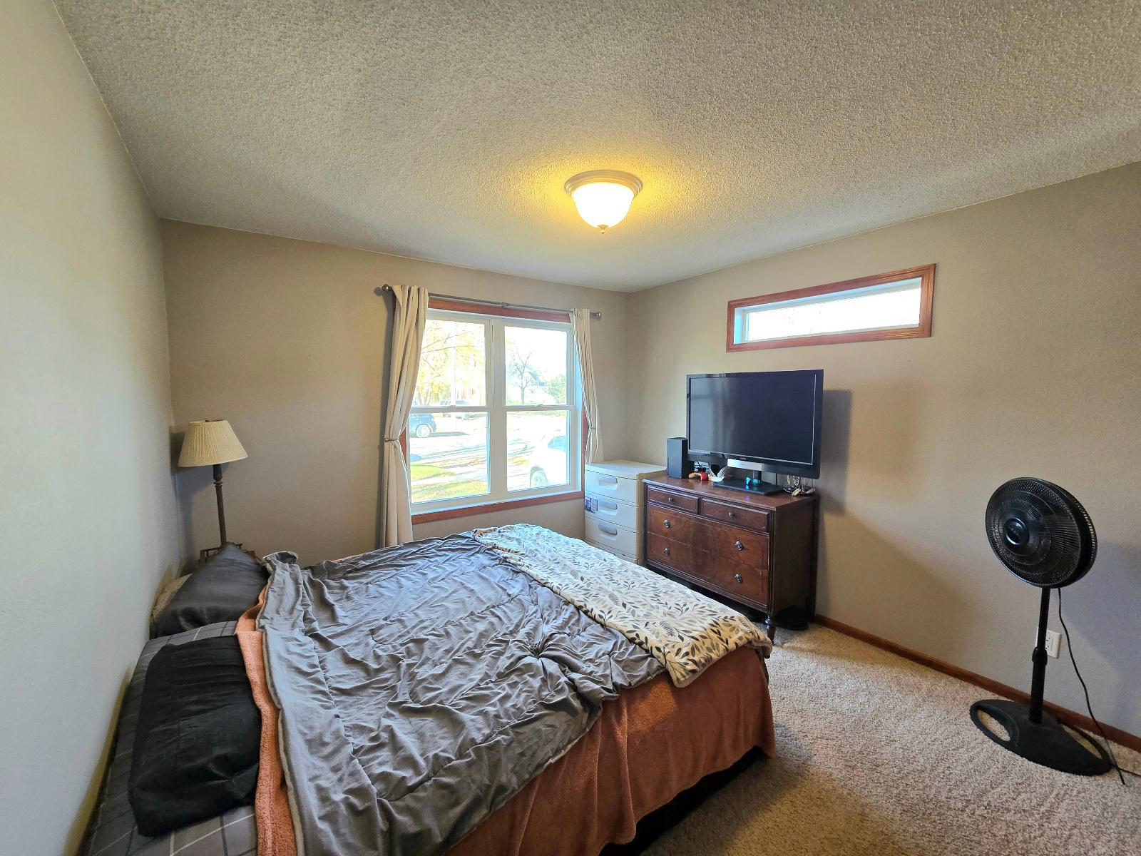 337 2nd Avenue E Property Photo 14