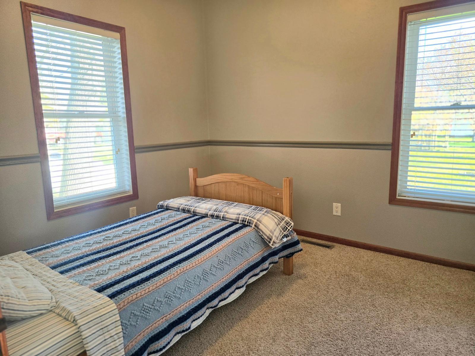 337 2nd Avenue E Property Photo 16