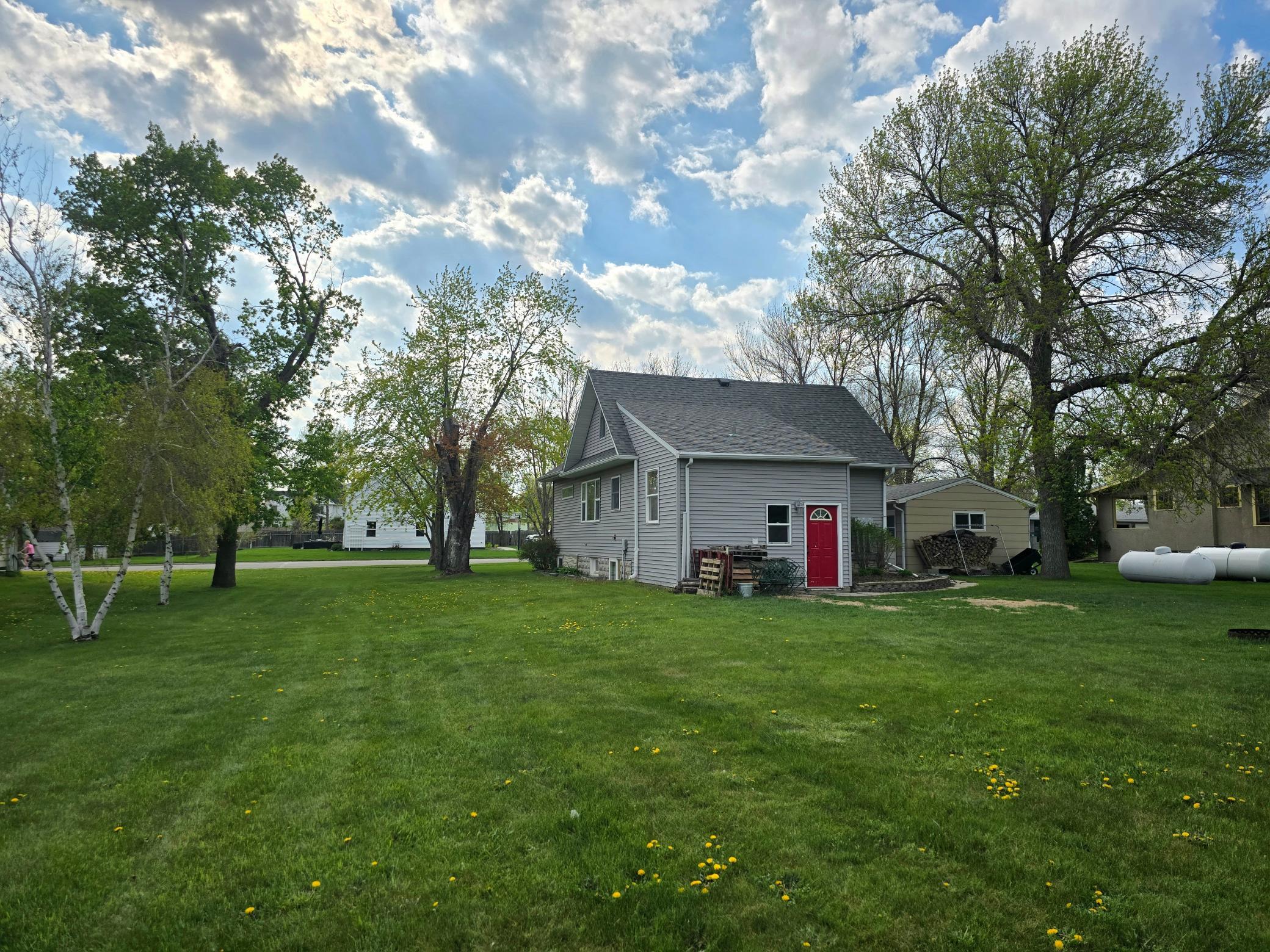 337 2nd Avenue E Property Photo 38