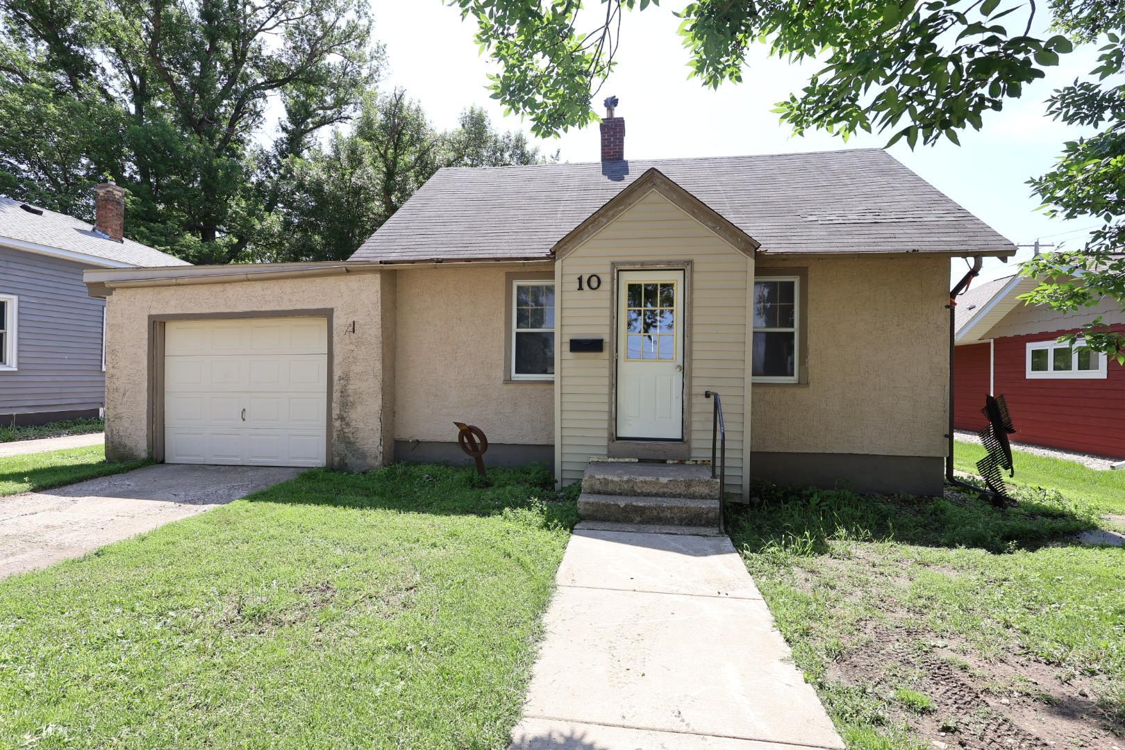 10 E 4th Street Property Photo 1
