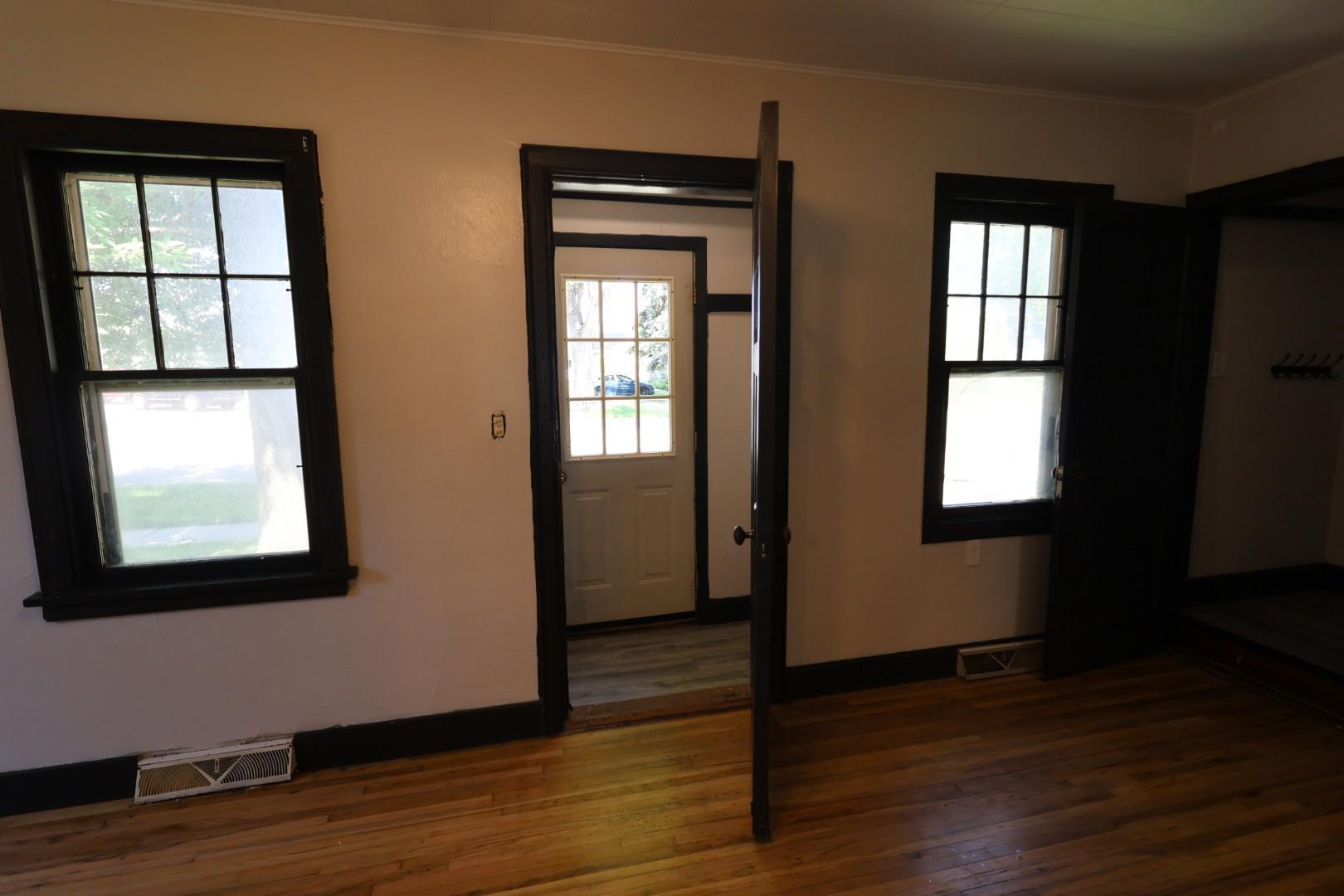 10 E 4th Street Property Photo 4