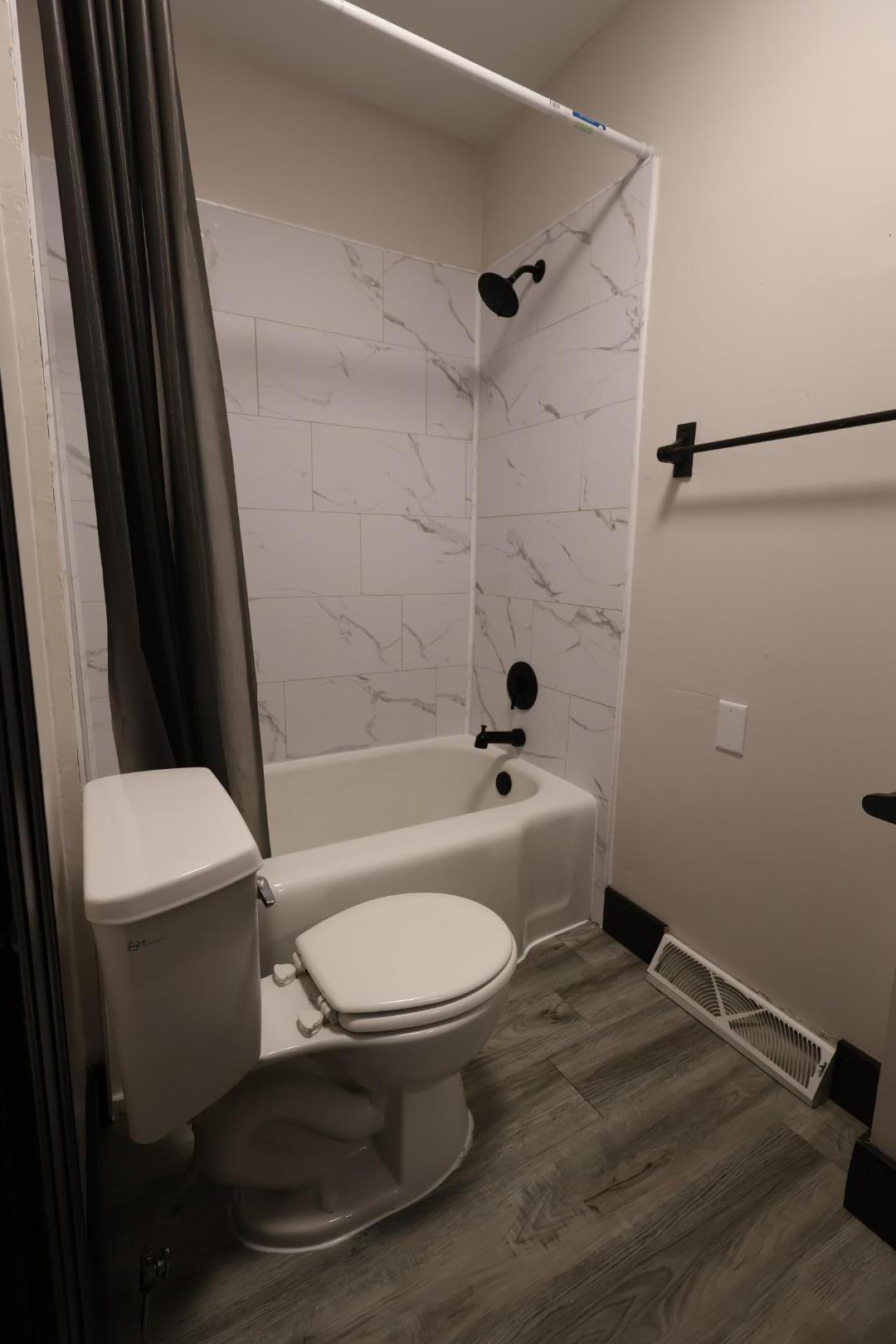 10 E 4th Street Property Photo 12