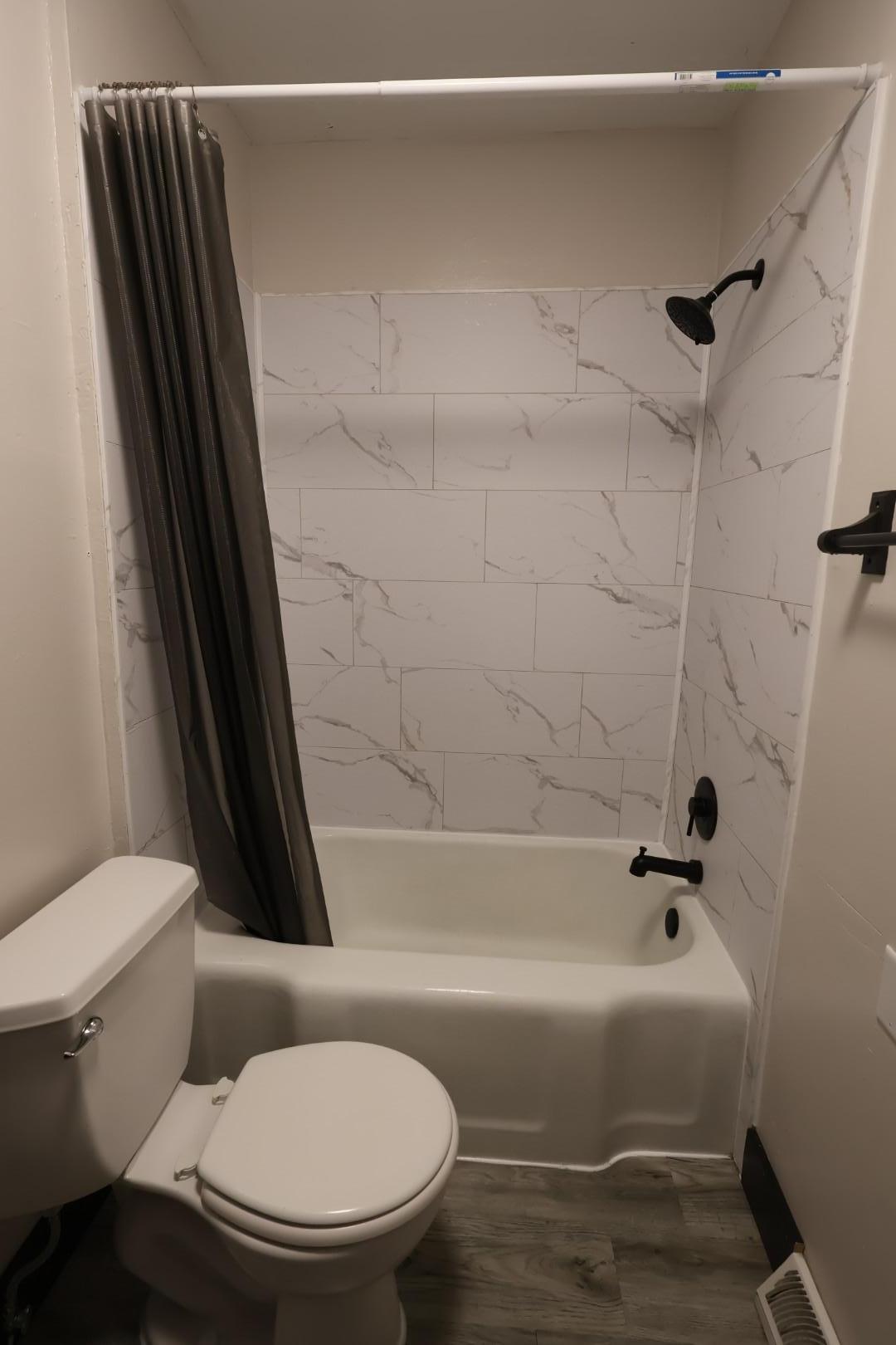 10 E 4th Street Property Photo 13