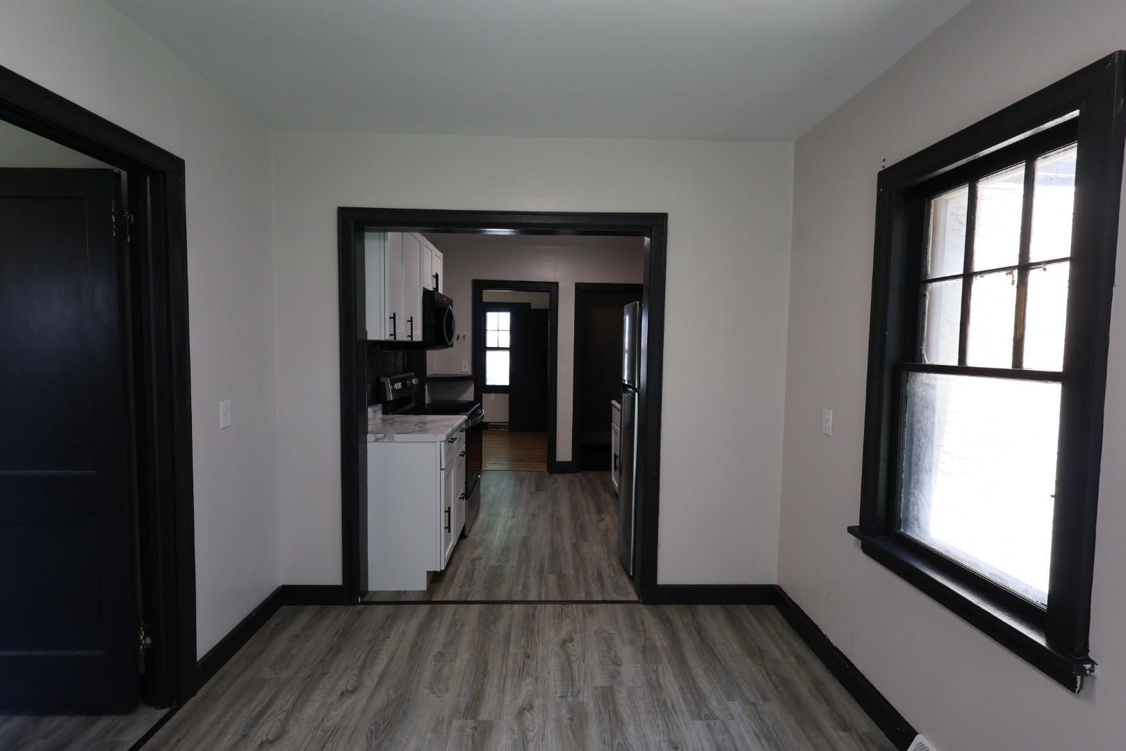 10 E 4th Street Property Photo 18