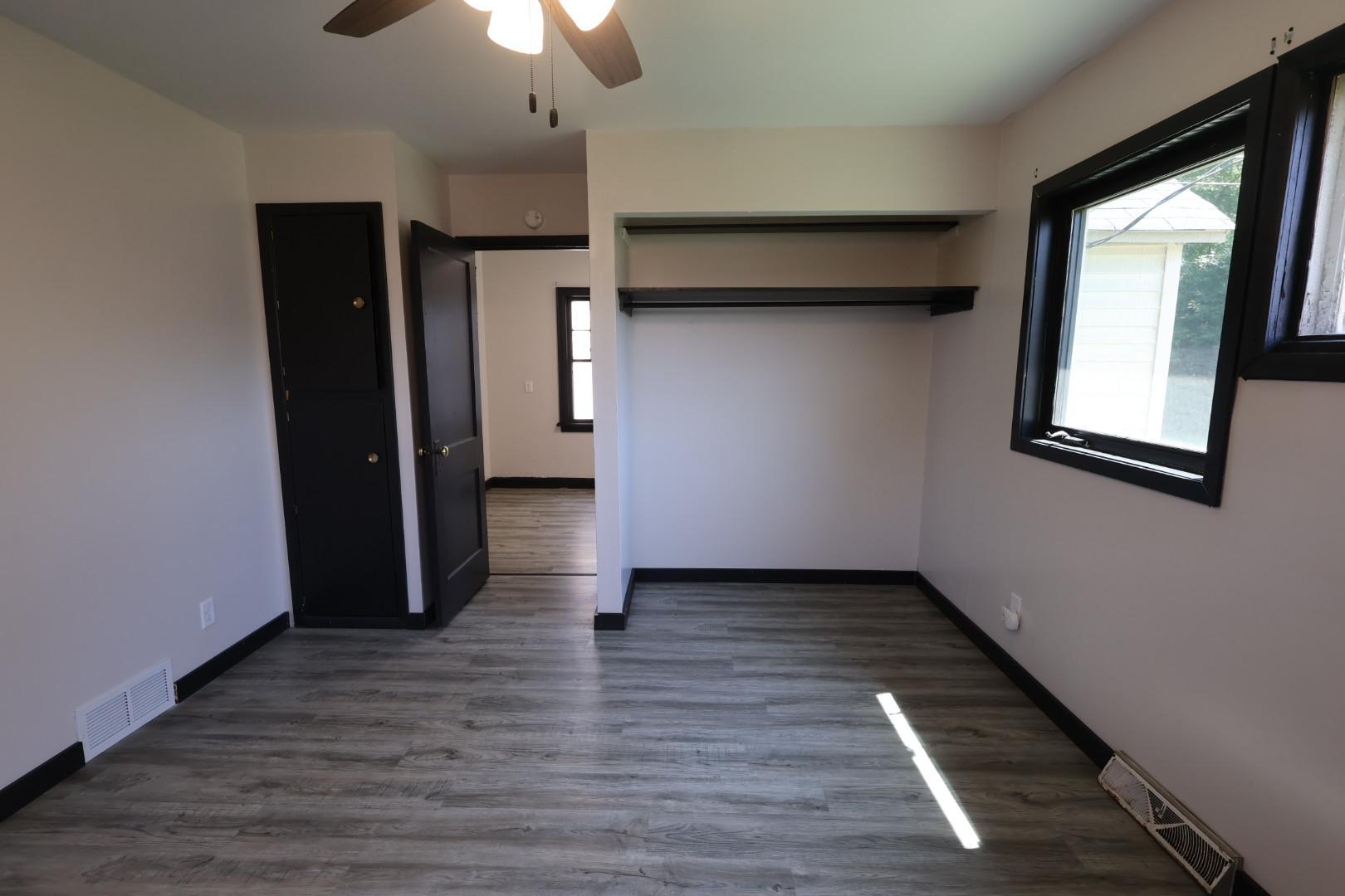 10 E 4th Street Property Photo 21