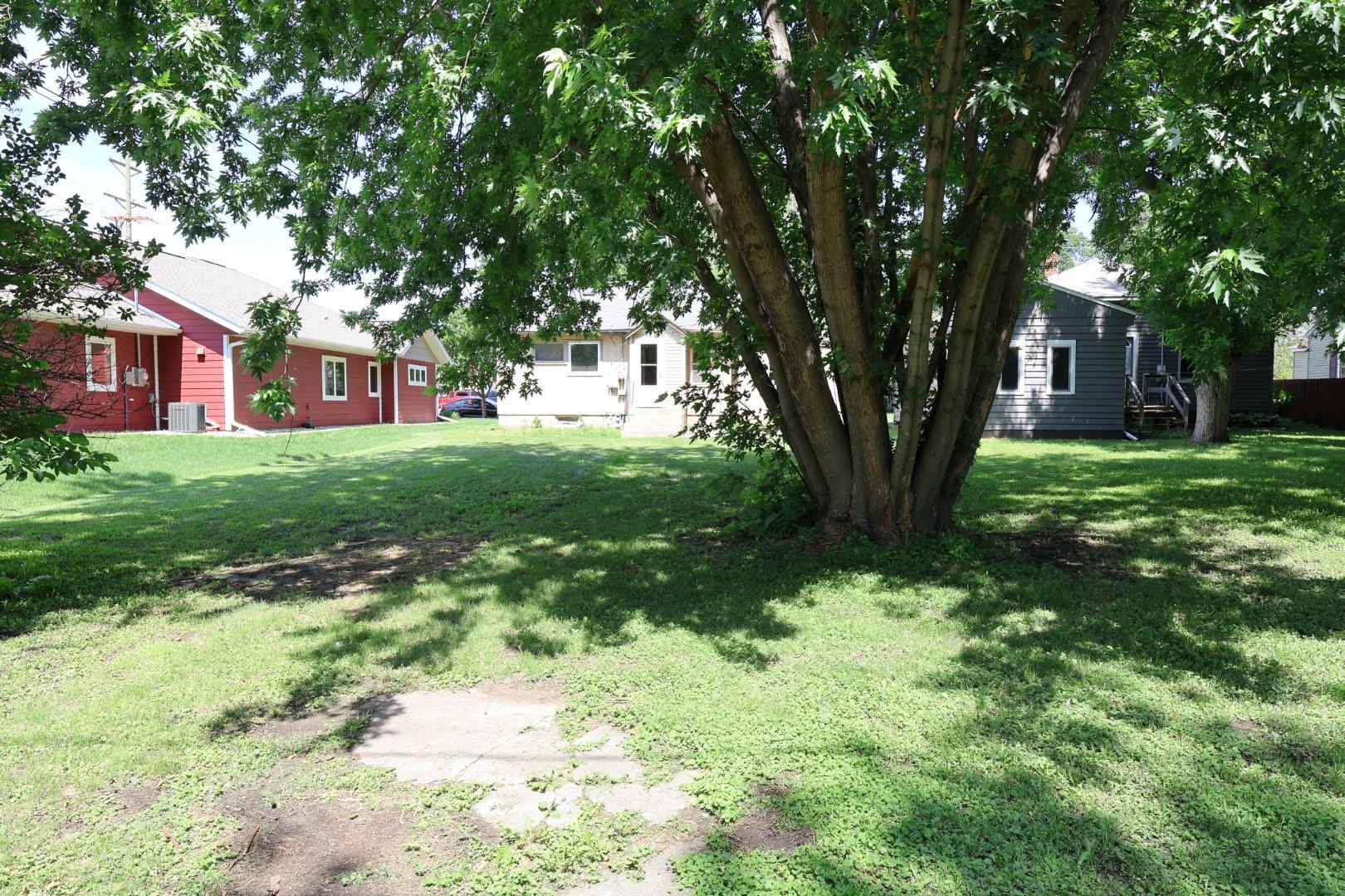 10 E 4th Street Property Photo 32
