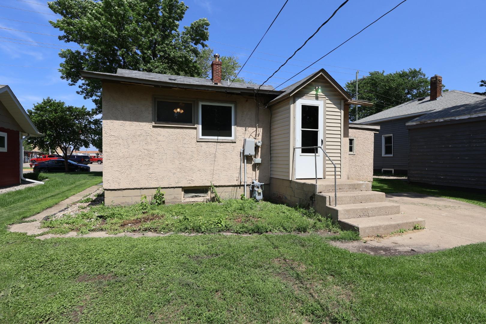 10 E 4th Street Property Photo 35