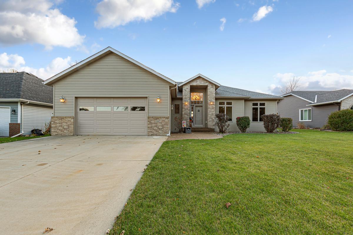 1447 Nottingham Drive Property Photo 1