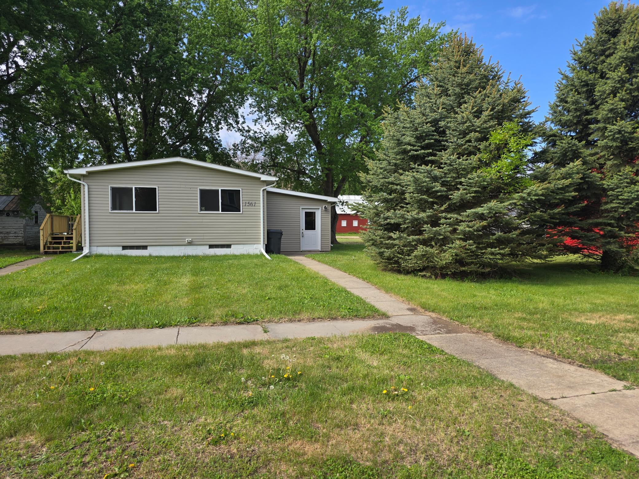 1561 Broadway Street Property Photo 1