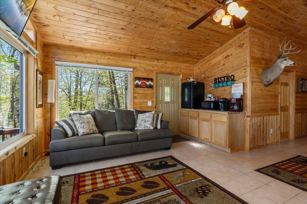 35470 Moccasin Lane Property Photo 8