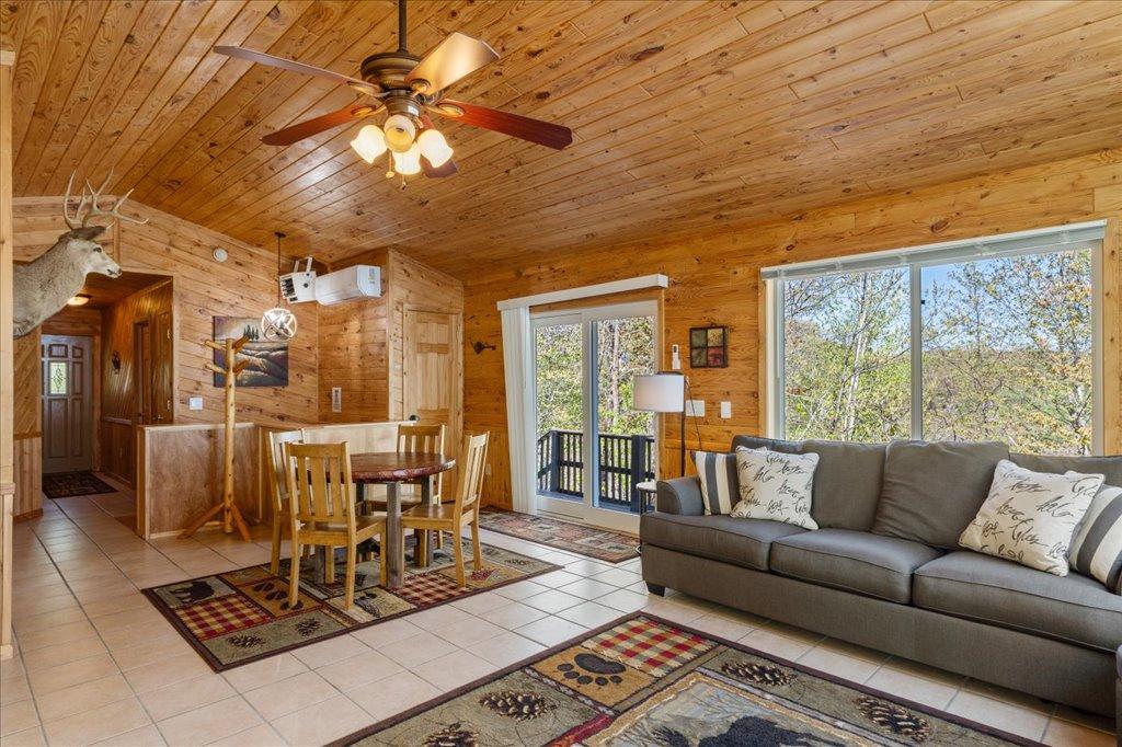 35470 Moccasin Lane Property Photo 9