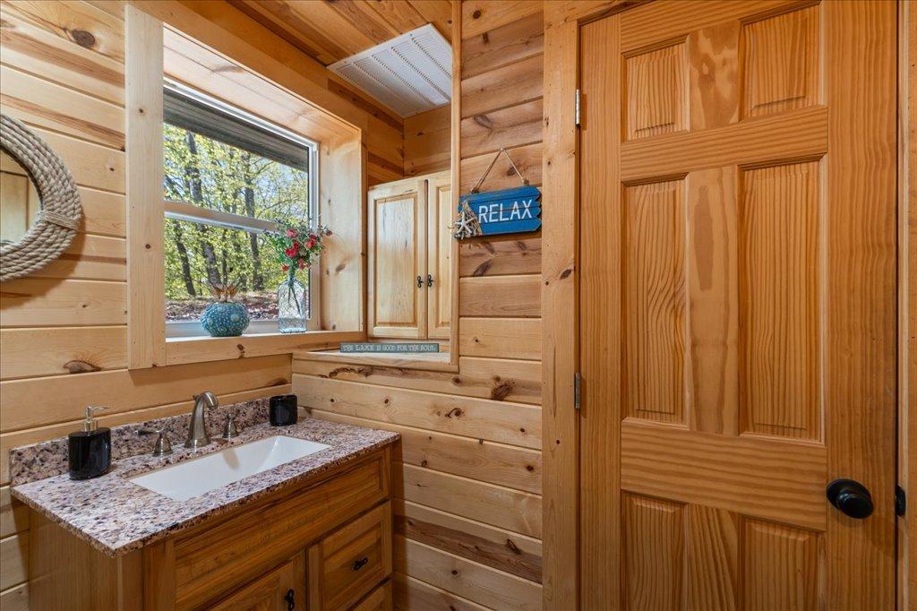 35470 Moccasin Lane Property Photo 17