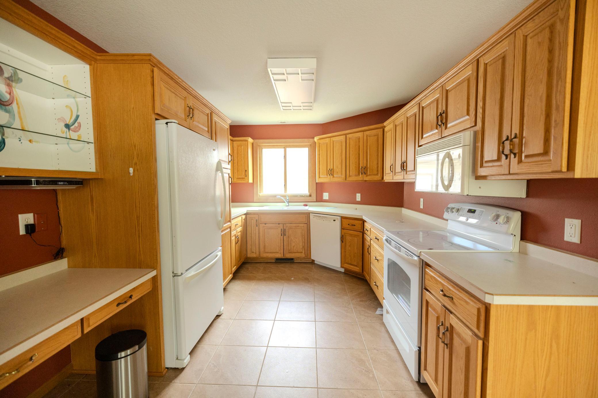2 Line Drive Property Photo 10