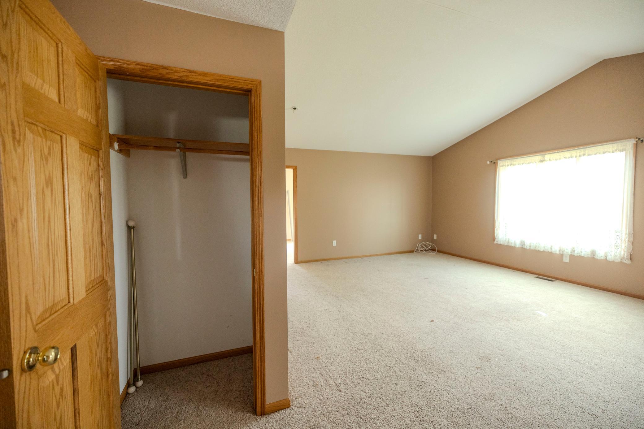 2 Line Drive Property Photo 21