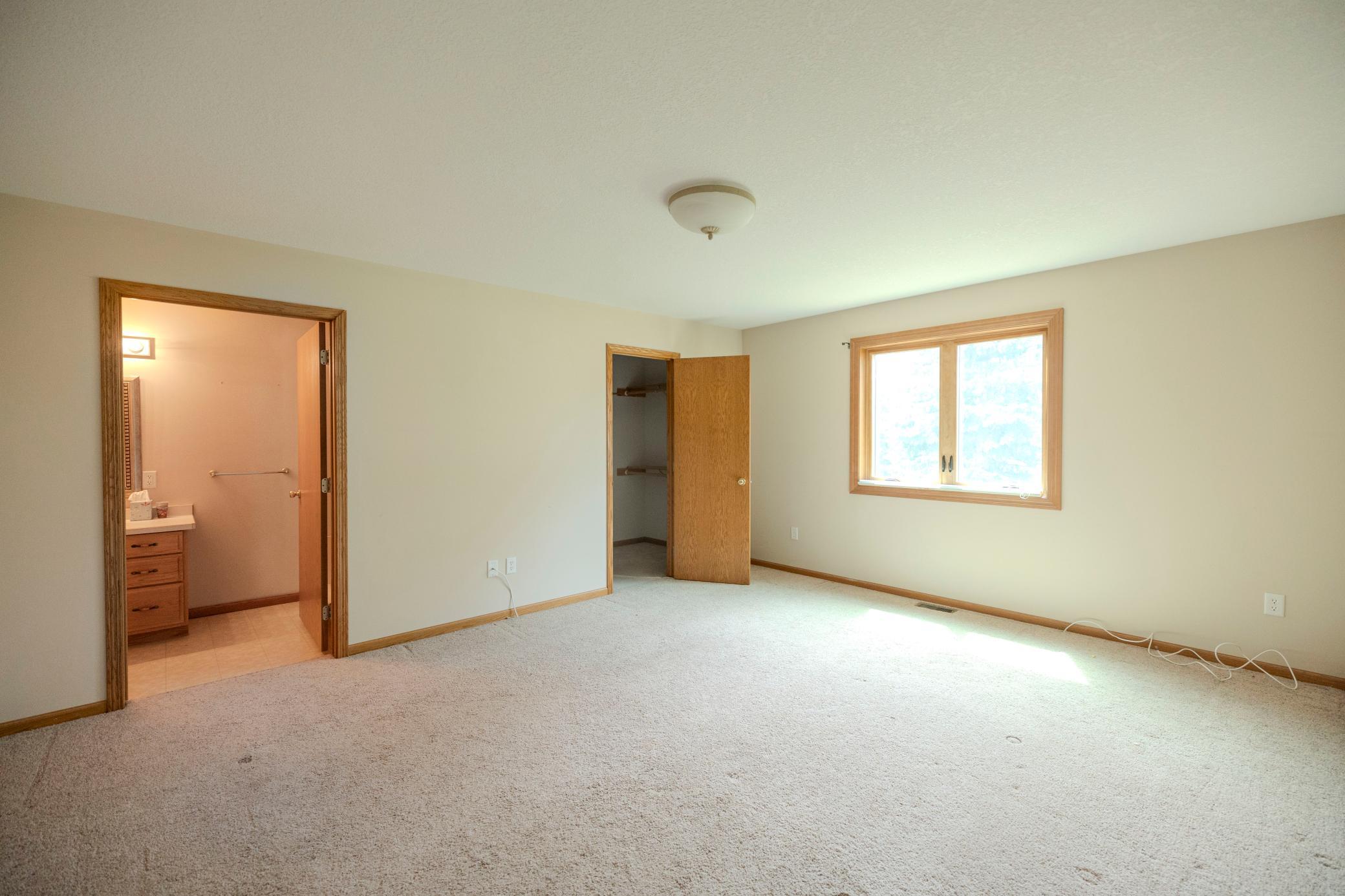2 Line Drive Property Photo 29