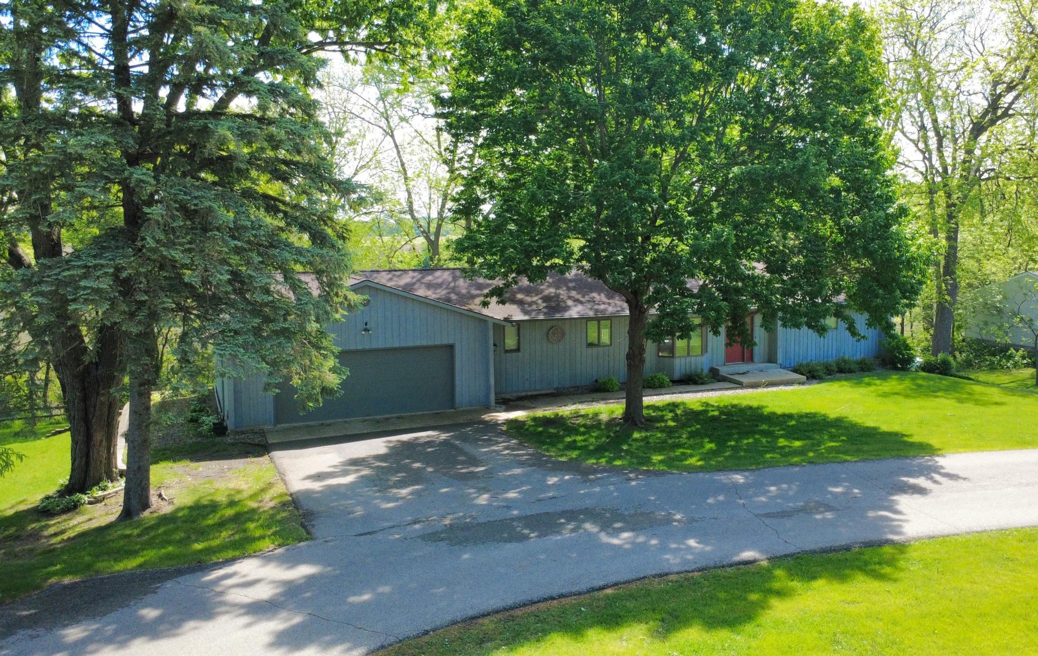 24106 Walnut Drive Property Photo 2