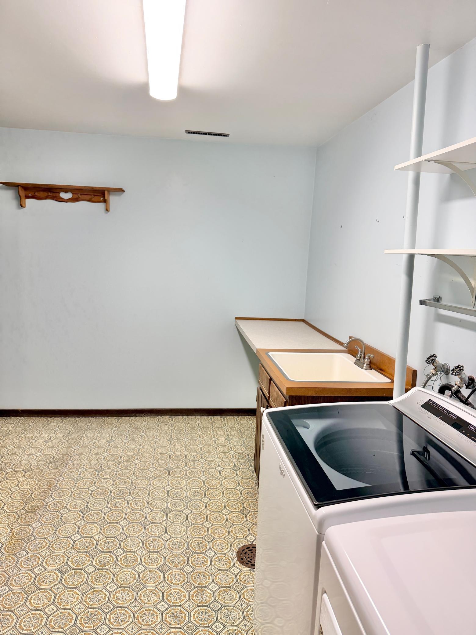 24106 Walnut Drive Property Photo 38