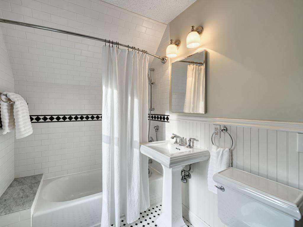 132 W 36th Street Property Photo 21