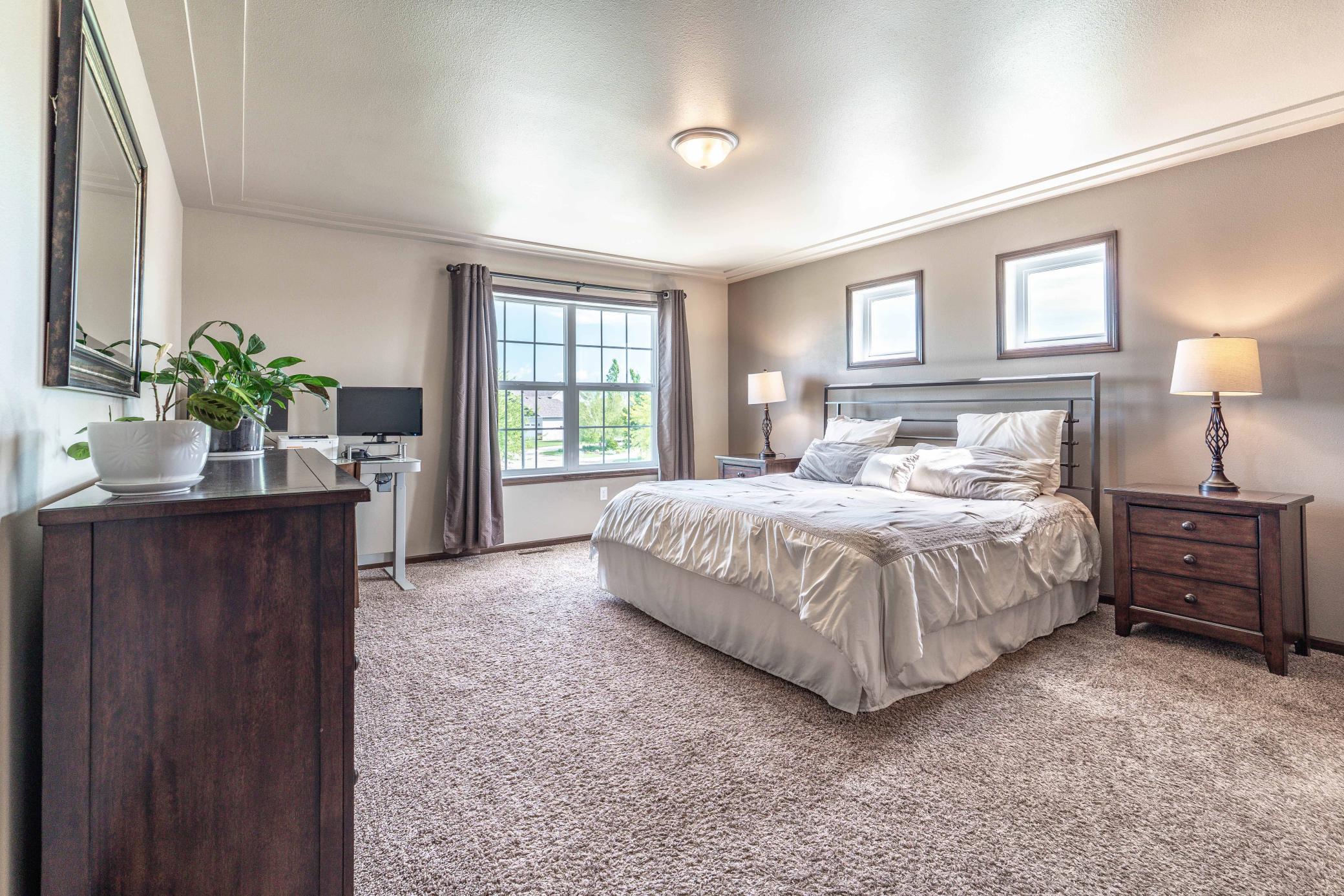 2414 Valley View Property Photo 5
