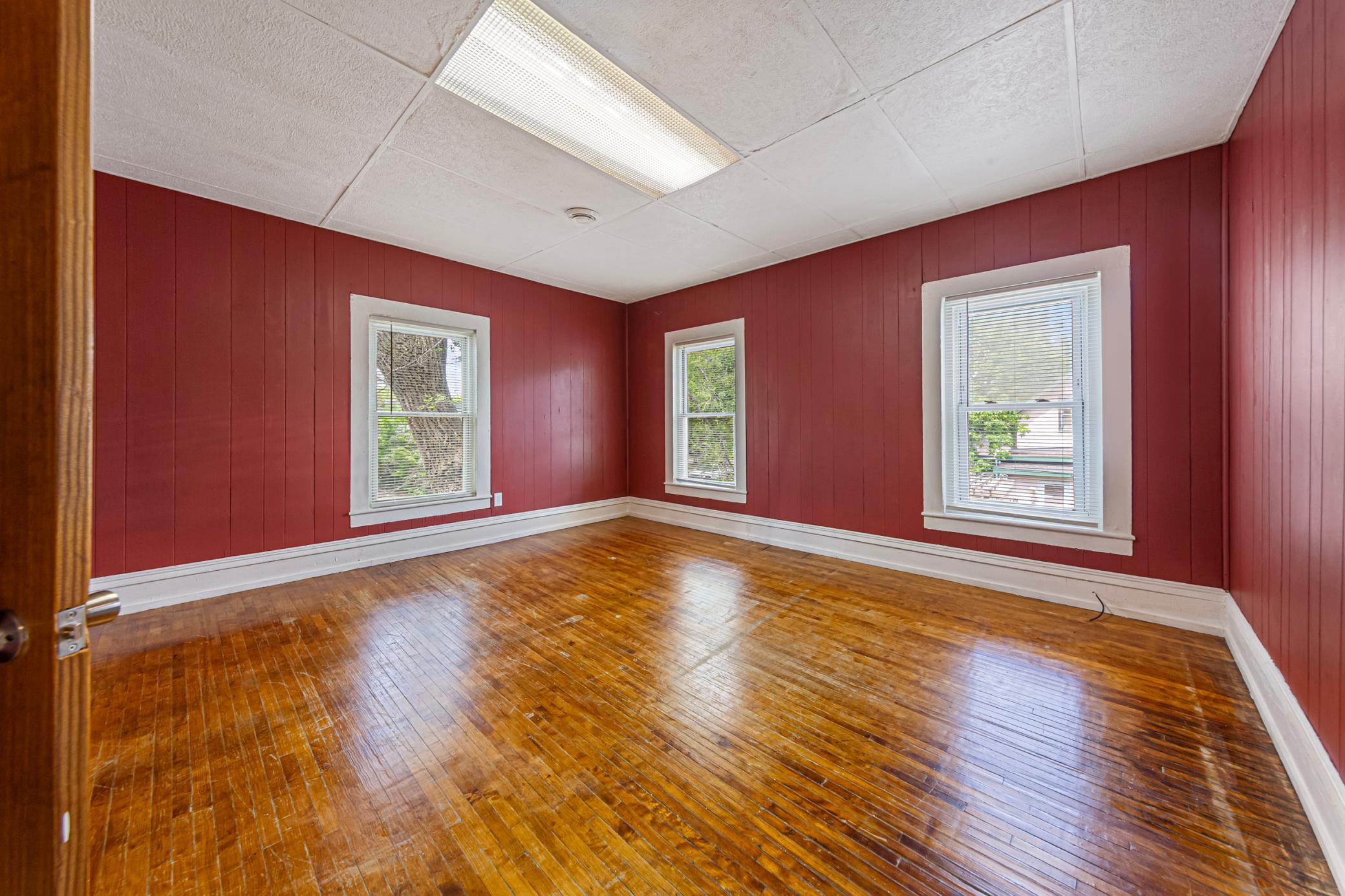 3 6th Avenue Nw Property Photo 6