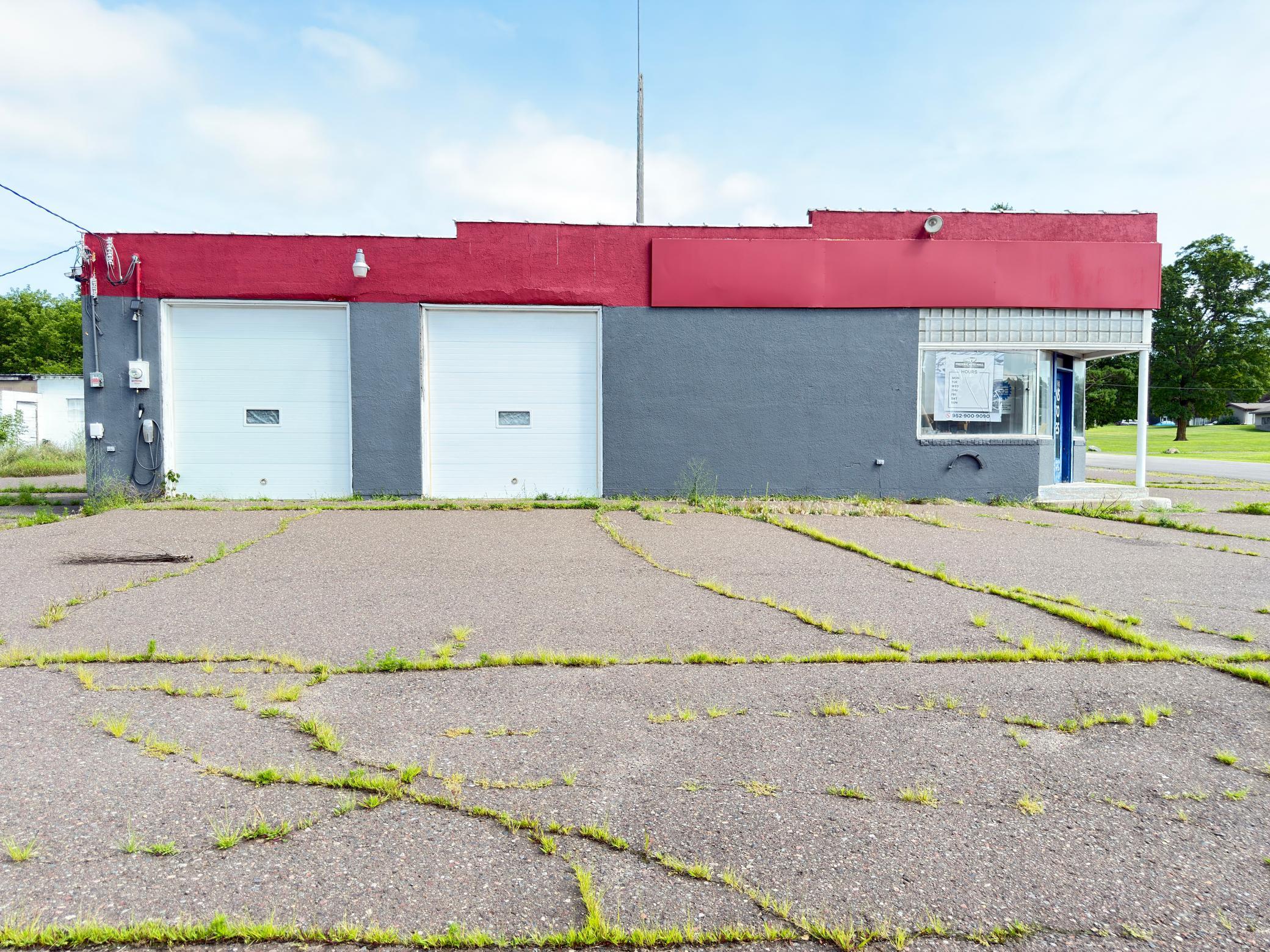 301 Traffic Avenue N Property Photo 6