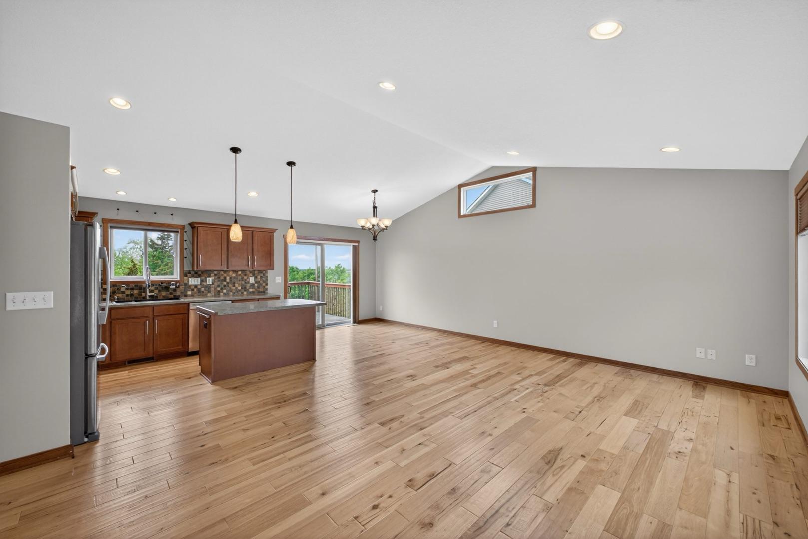 4201 Dodge Lane Ne Property Photo 7