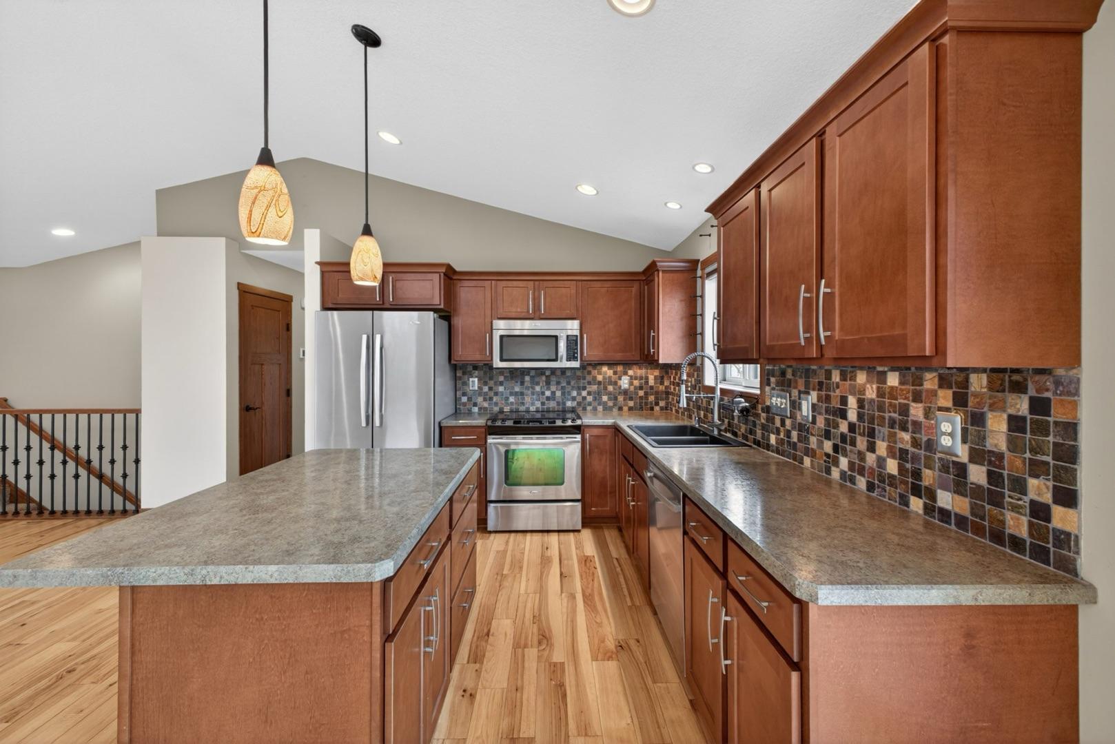 4201 Dodge Lane Ne Property Photo 17