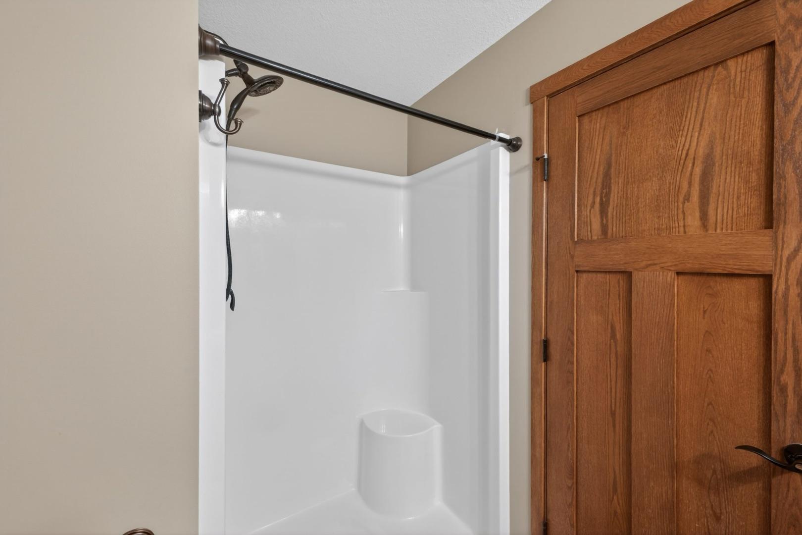 4201 Dodge Lane Ne Property Photo 31