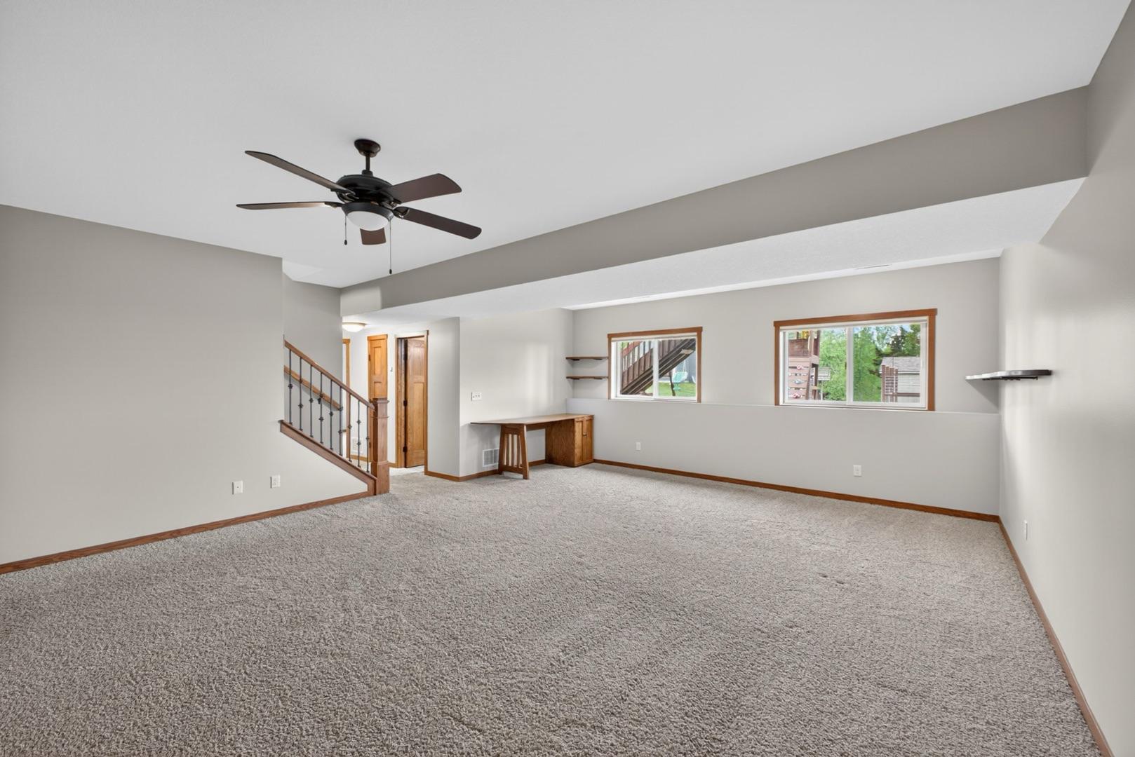 4201 Dodge Lane Ne Property Photo 32