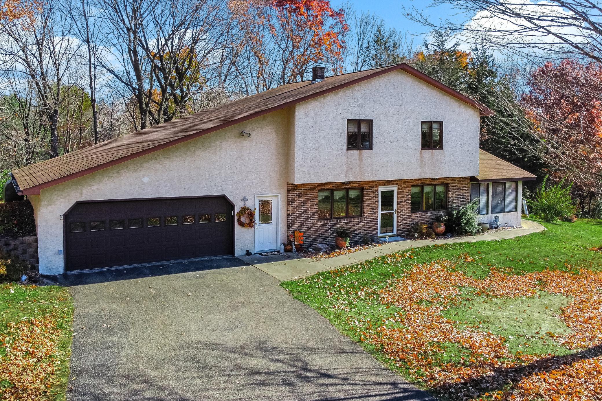 33175 N Lakes Trail Property Photo 2