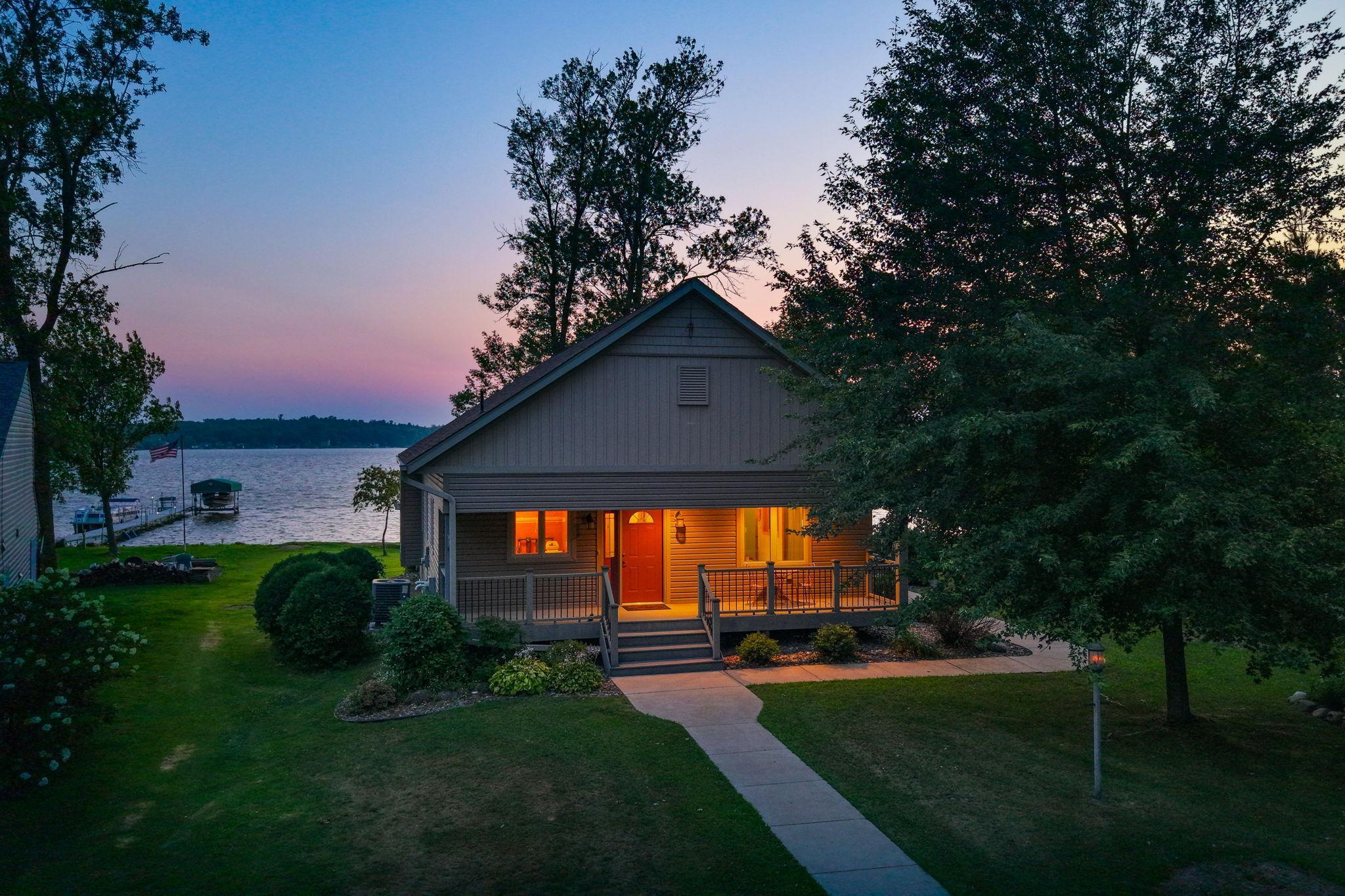 50876 Lakeview Drive Property Photo 1