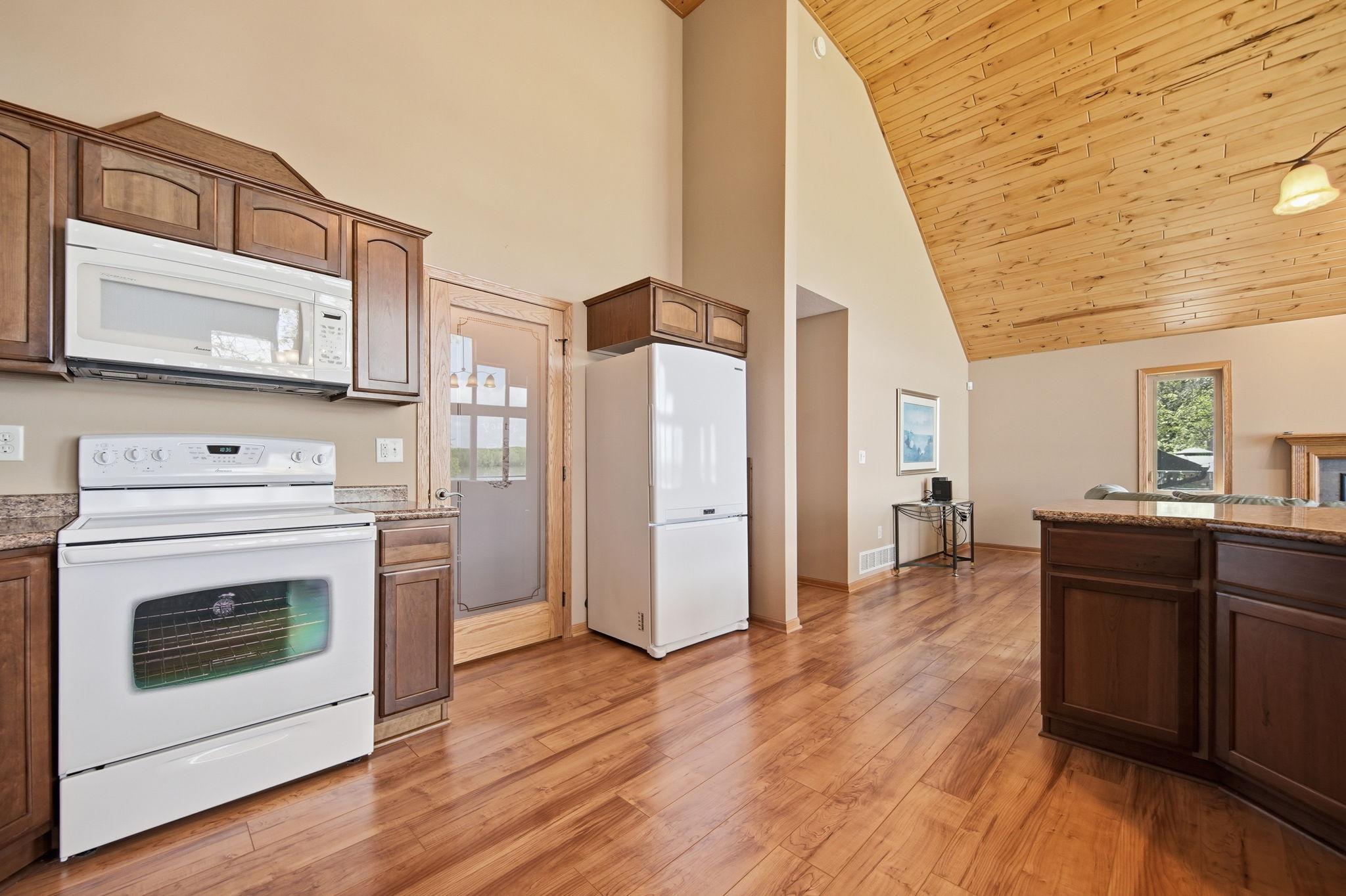 50876 Lakeview Drive Property Photo 25