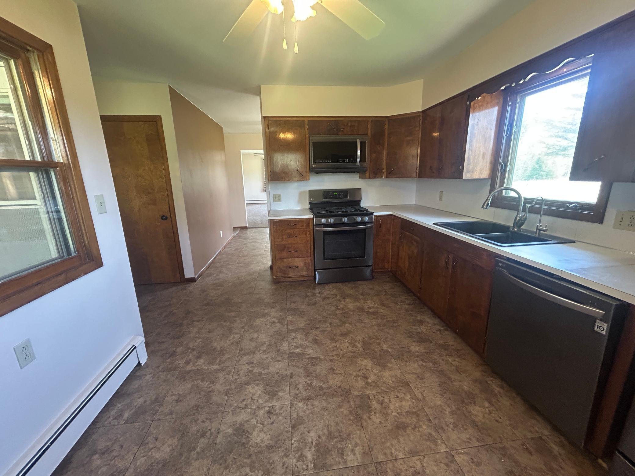 6972 16th Street Nw Property Photo 9