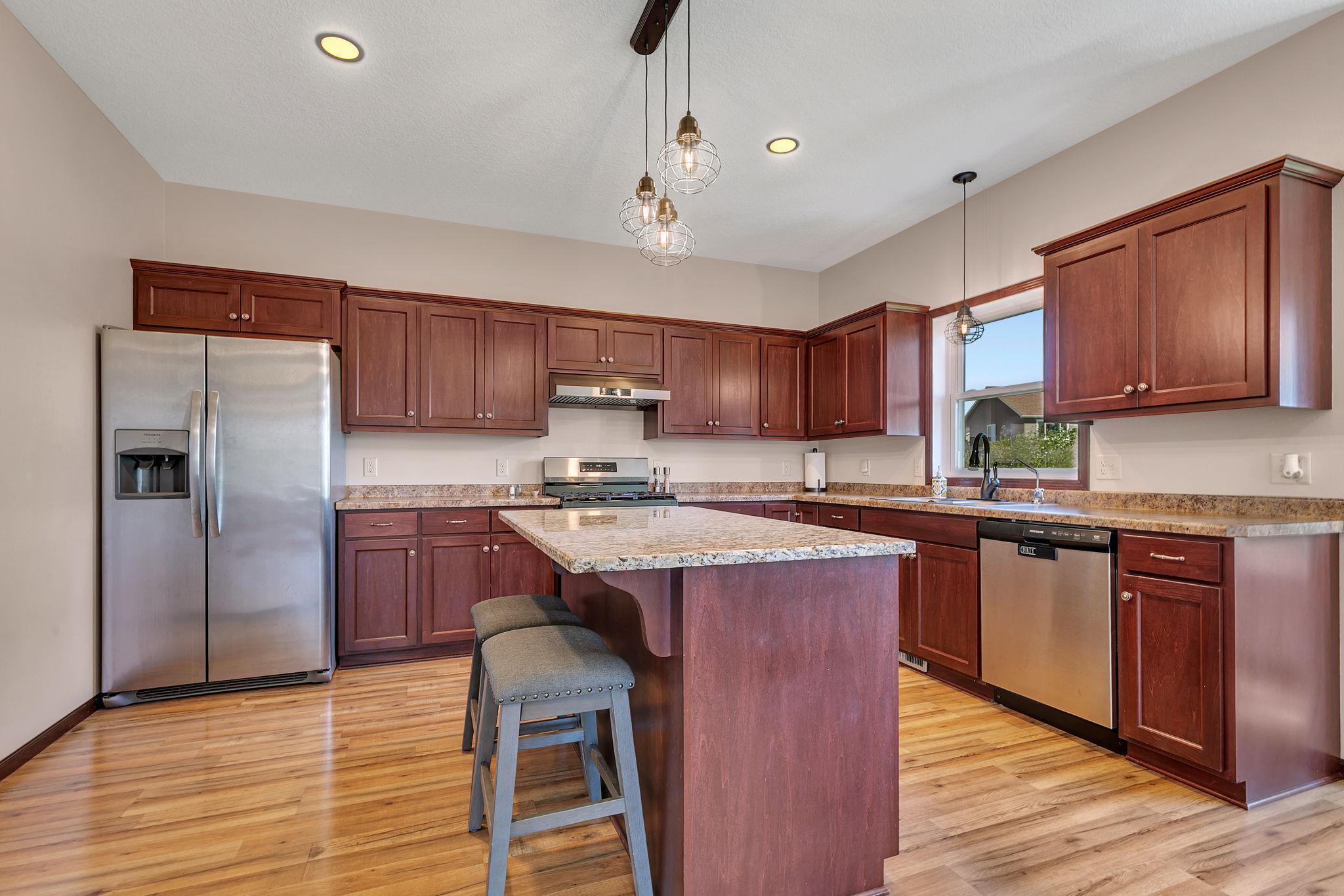 3293 Old Stone Way Ne Property Photo 5