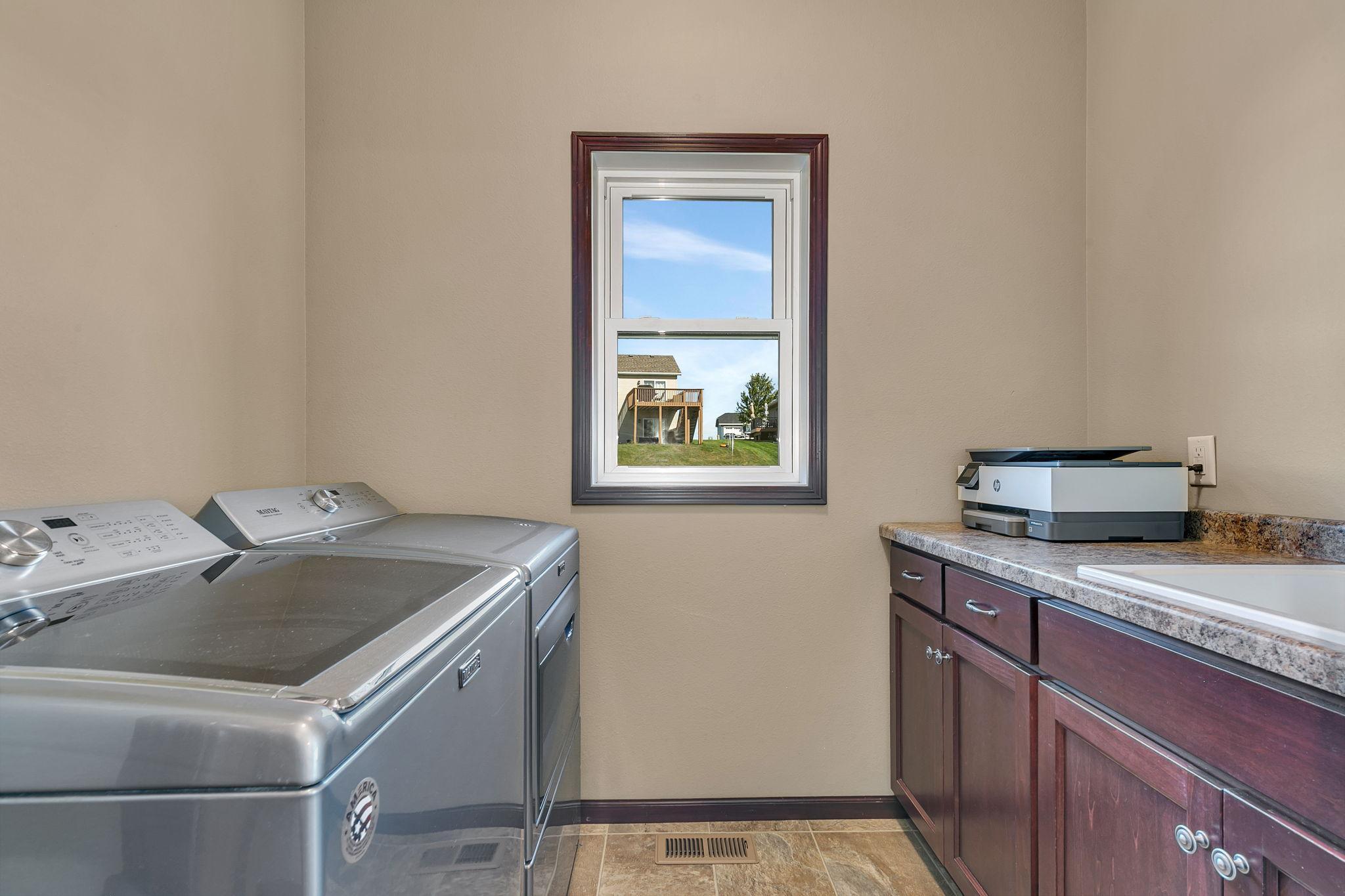 3293 Old Stone Way Ne Property Photo 24