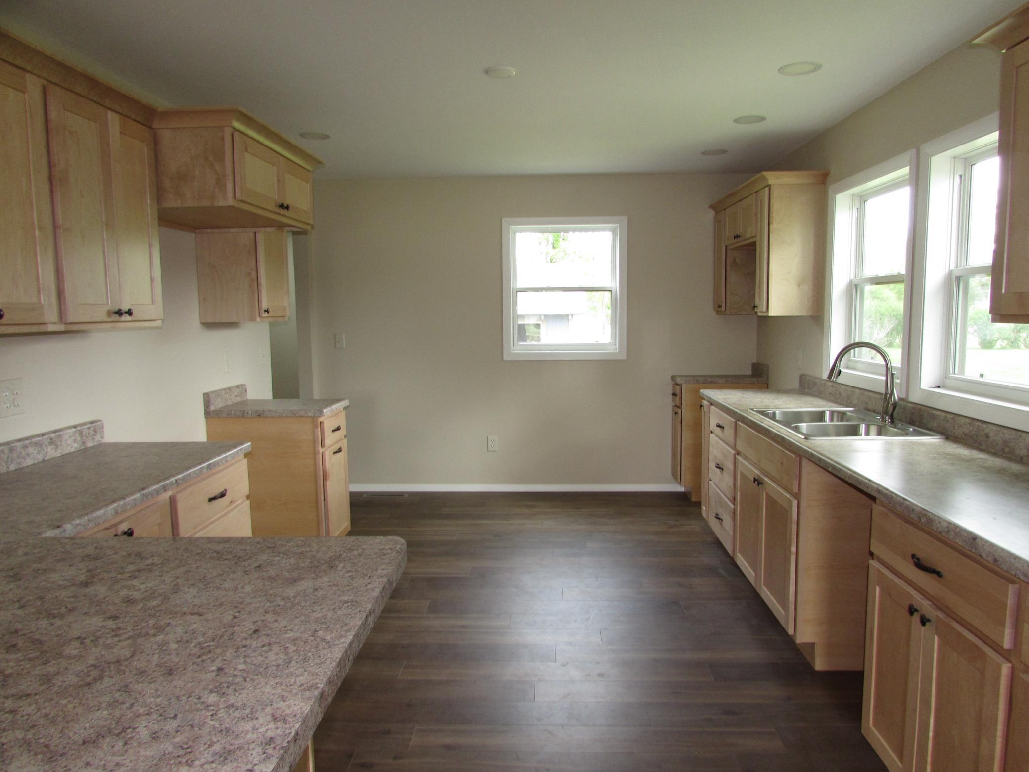 402 W Main Street Property Photo 2