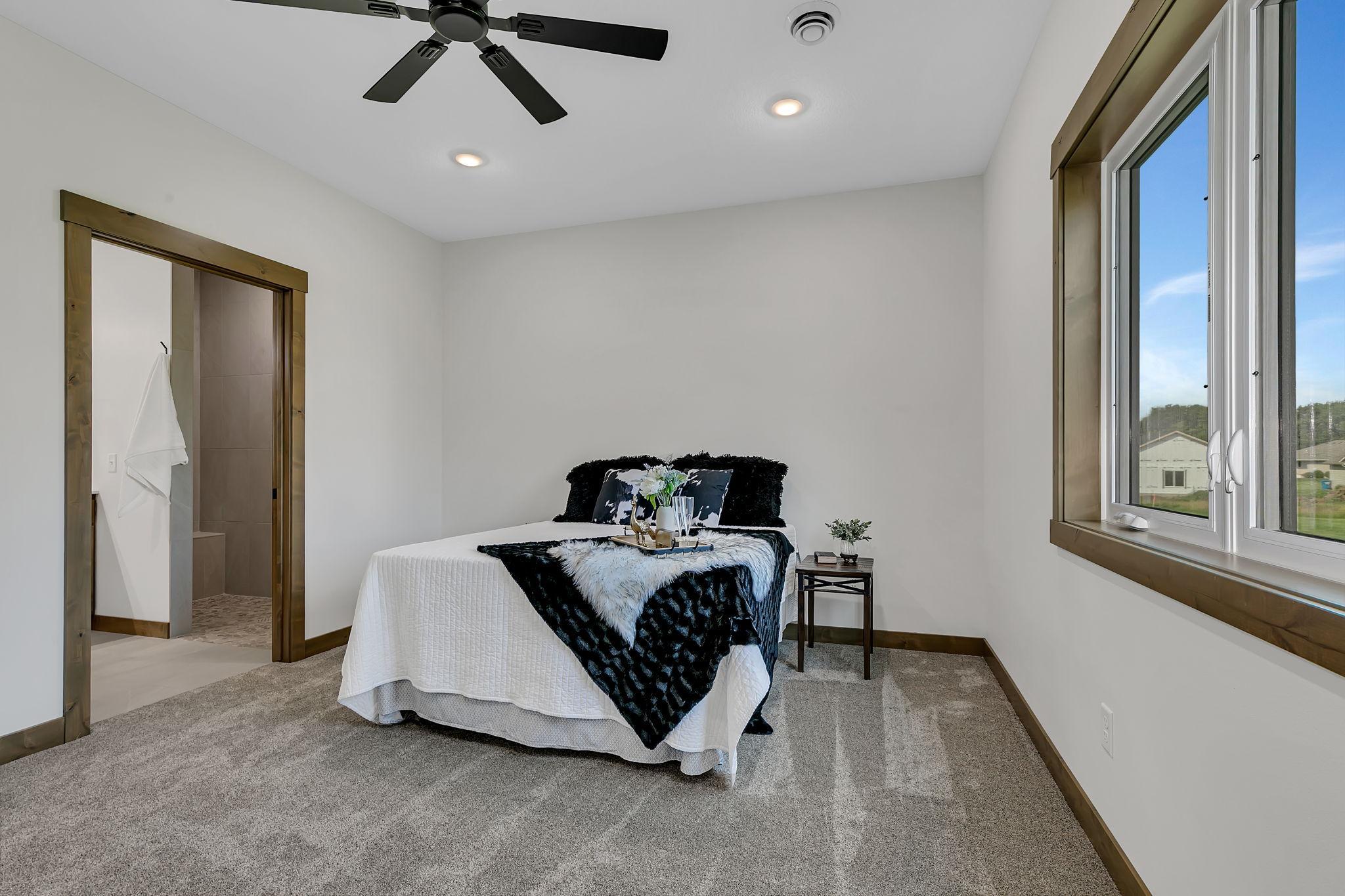 1325 Iris Lane Property Photo 25