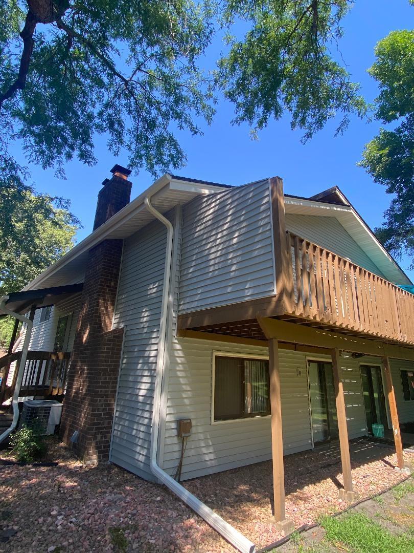 6908 Unity Avenue N Property Photo 2