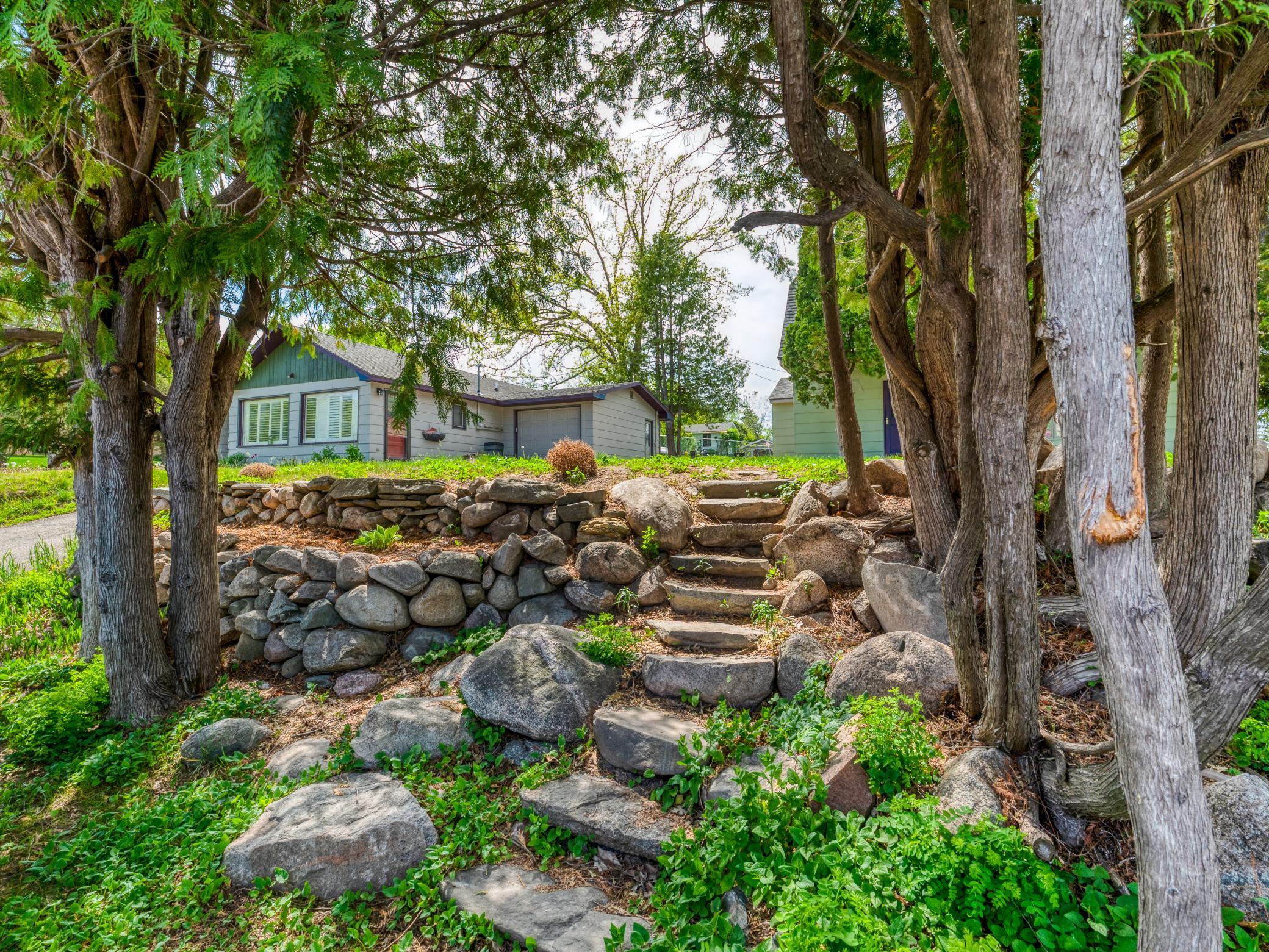 202 Division Street S Property Photo 49