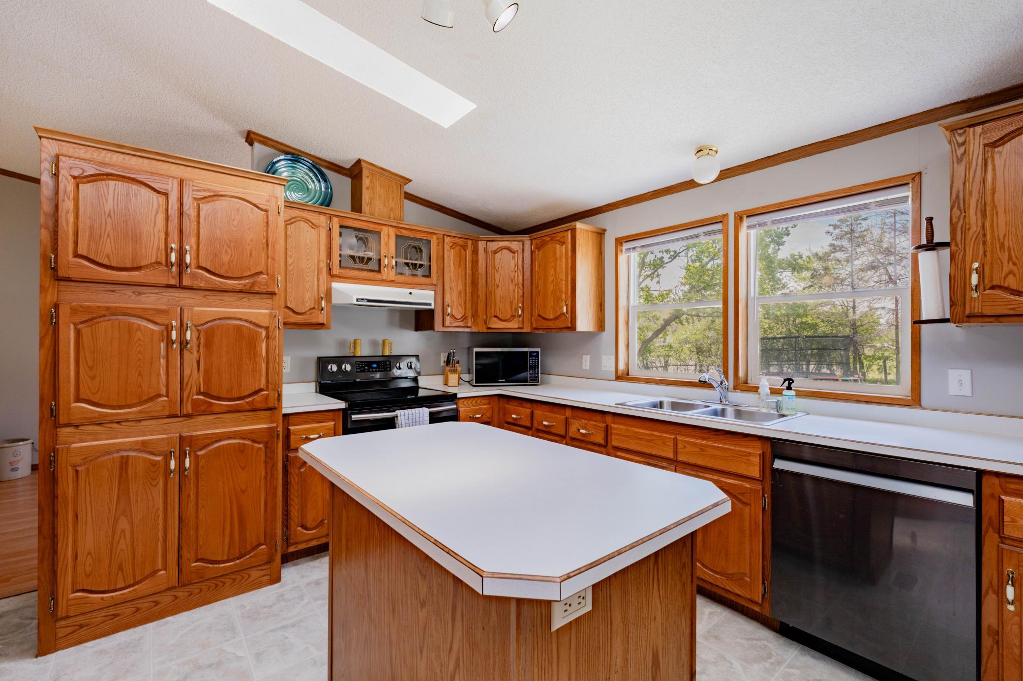 50468 County Highway 9 Property Photo 12
