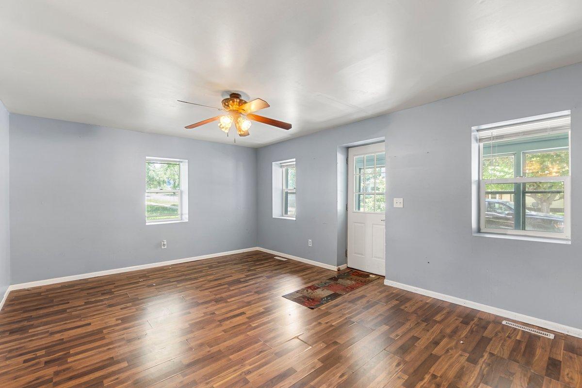 915 3rd Avenue Nw Property Photo 6