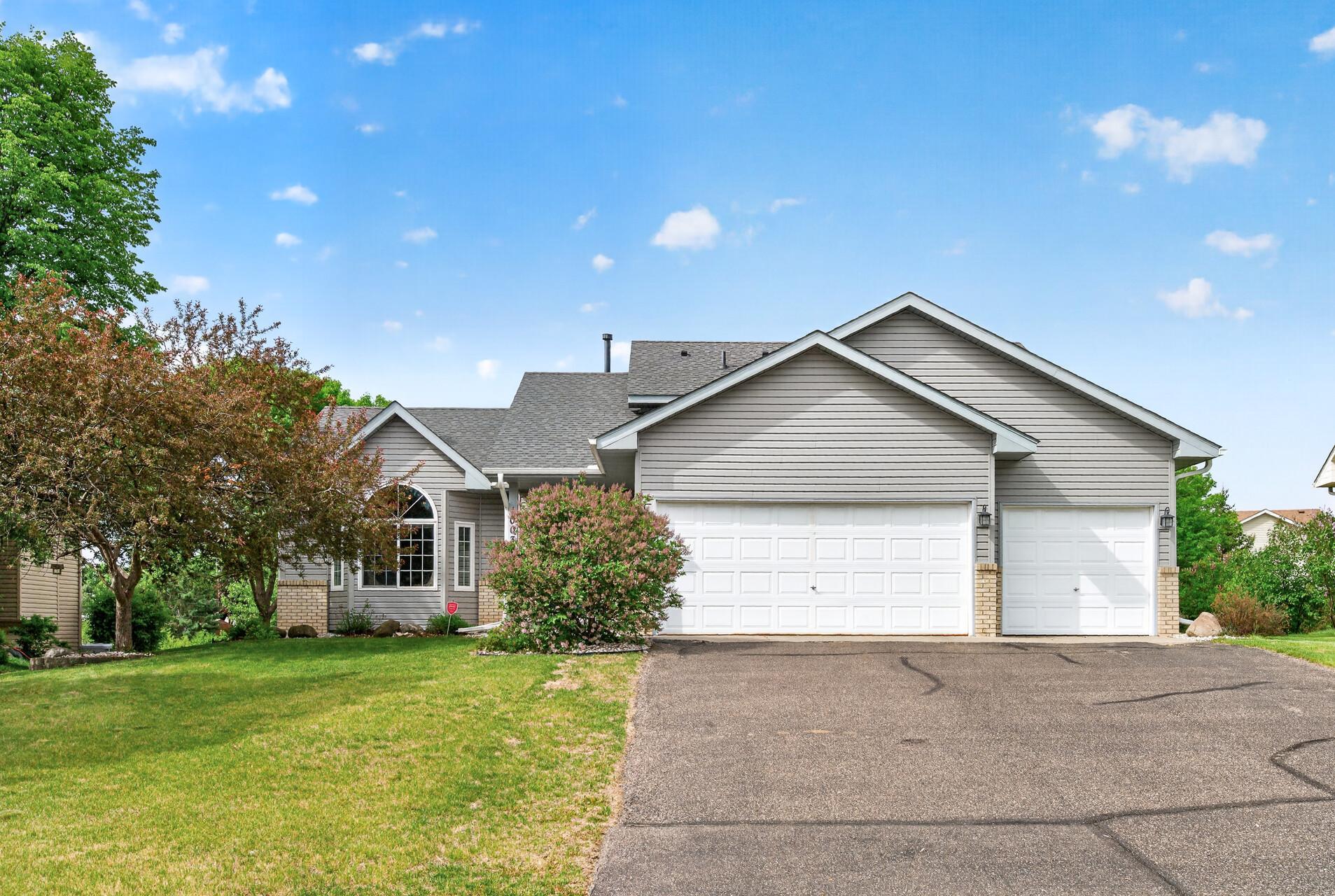 10035 Fallgold Parkway N