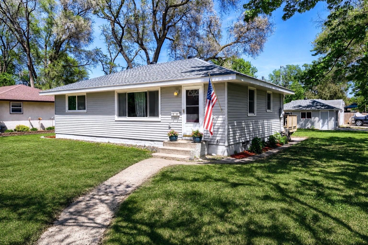 5400 Knox Avenue N Property Photo 1